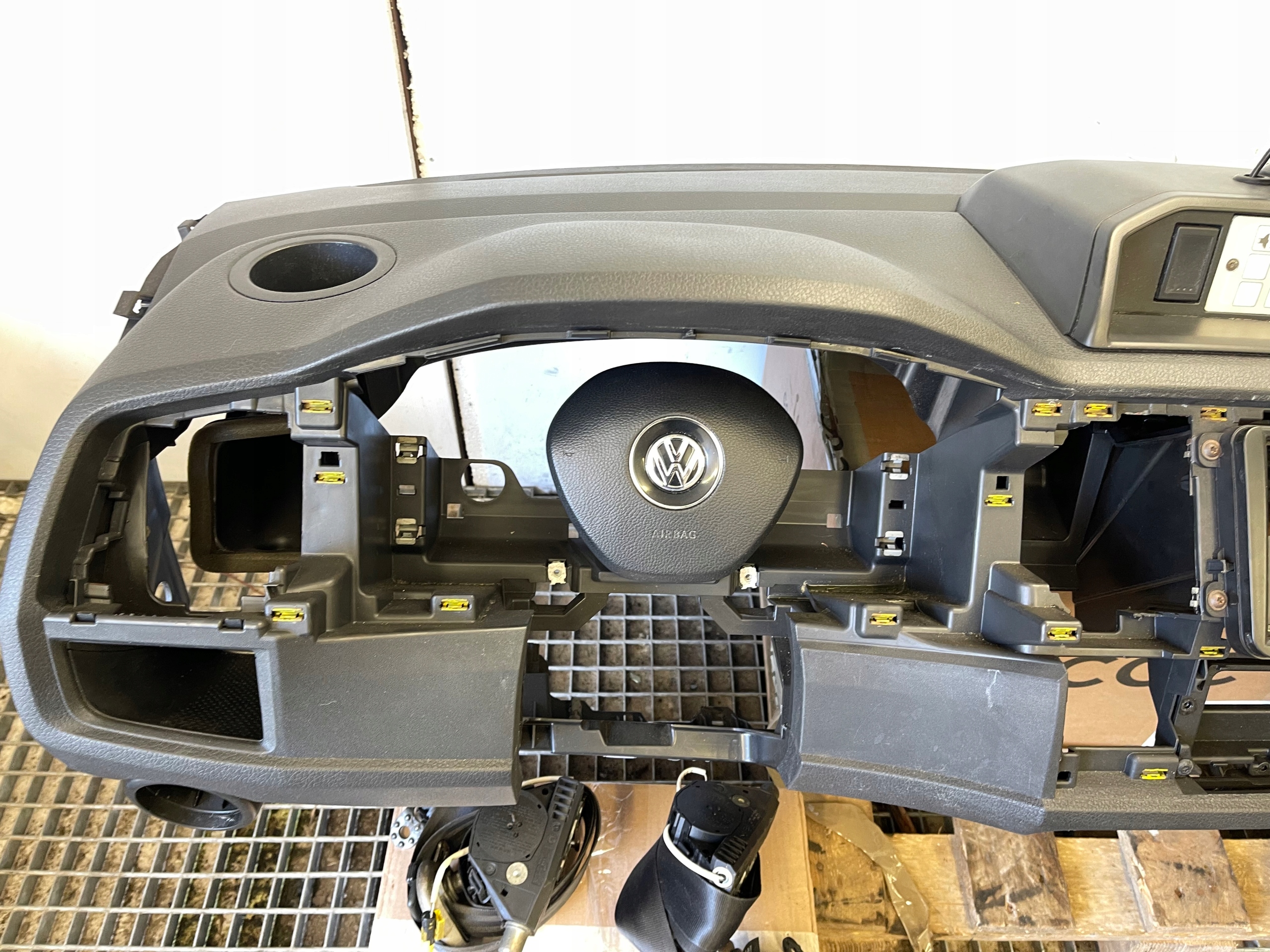 VW T6 dashboard instrument panel console original AIR BAG airbag tension belts