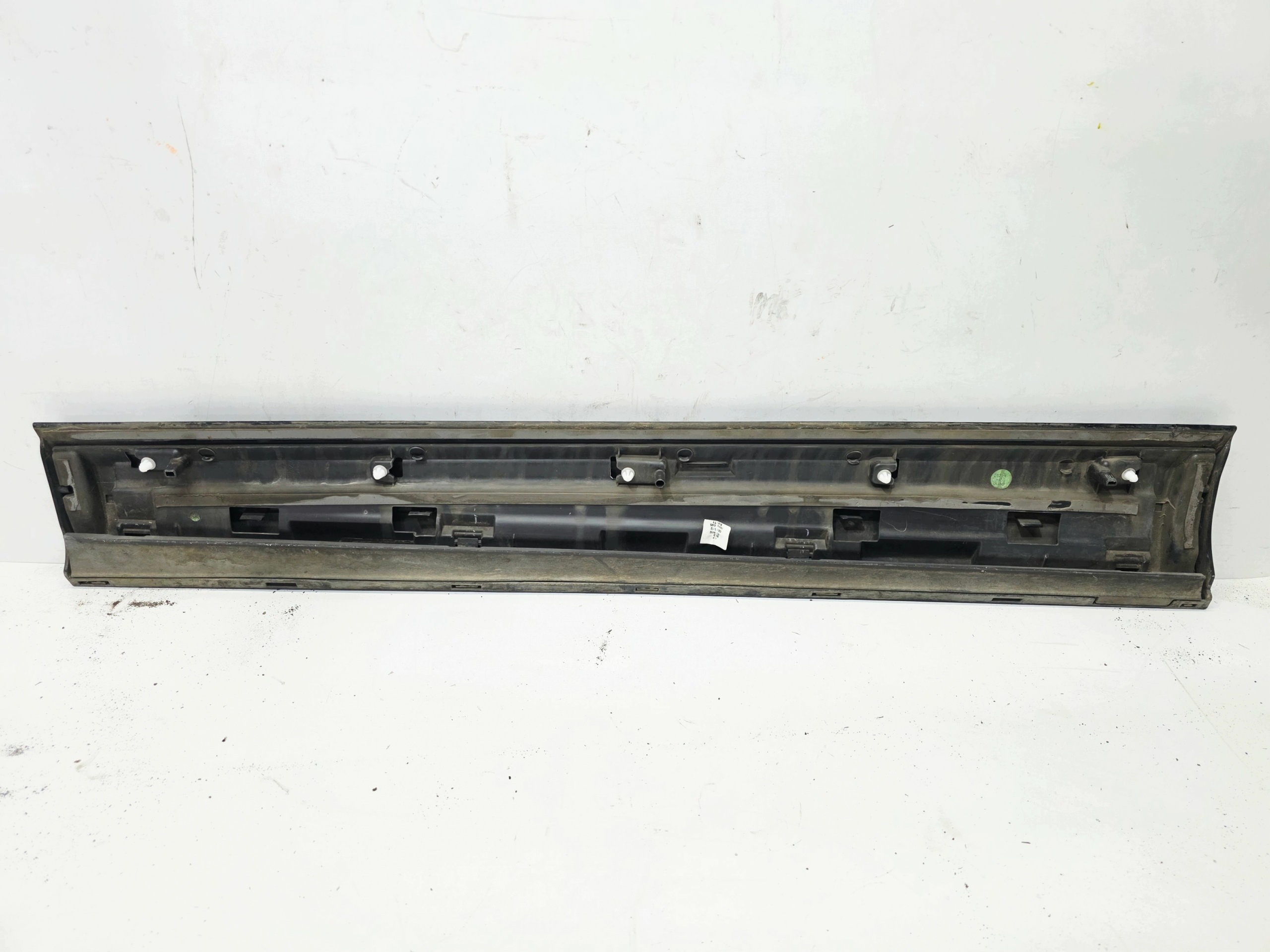 moulding lower door right front AUDI Q3 8U 8U0853960 LY9B