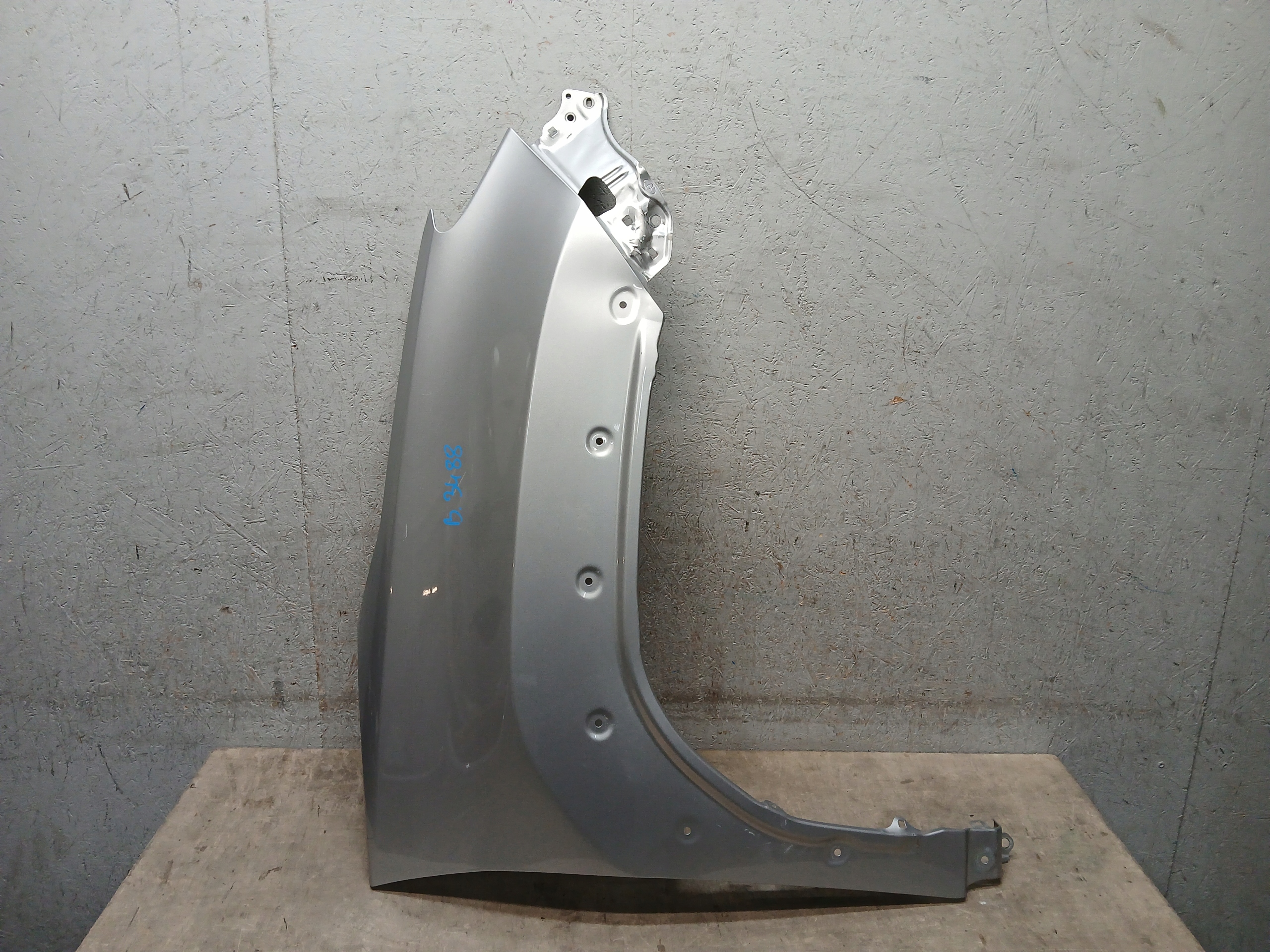 fender front right TOYOTA YARIS CROSS