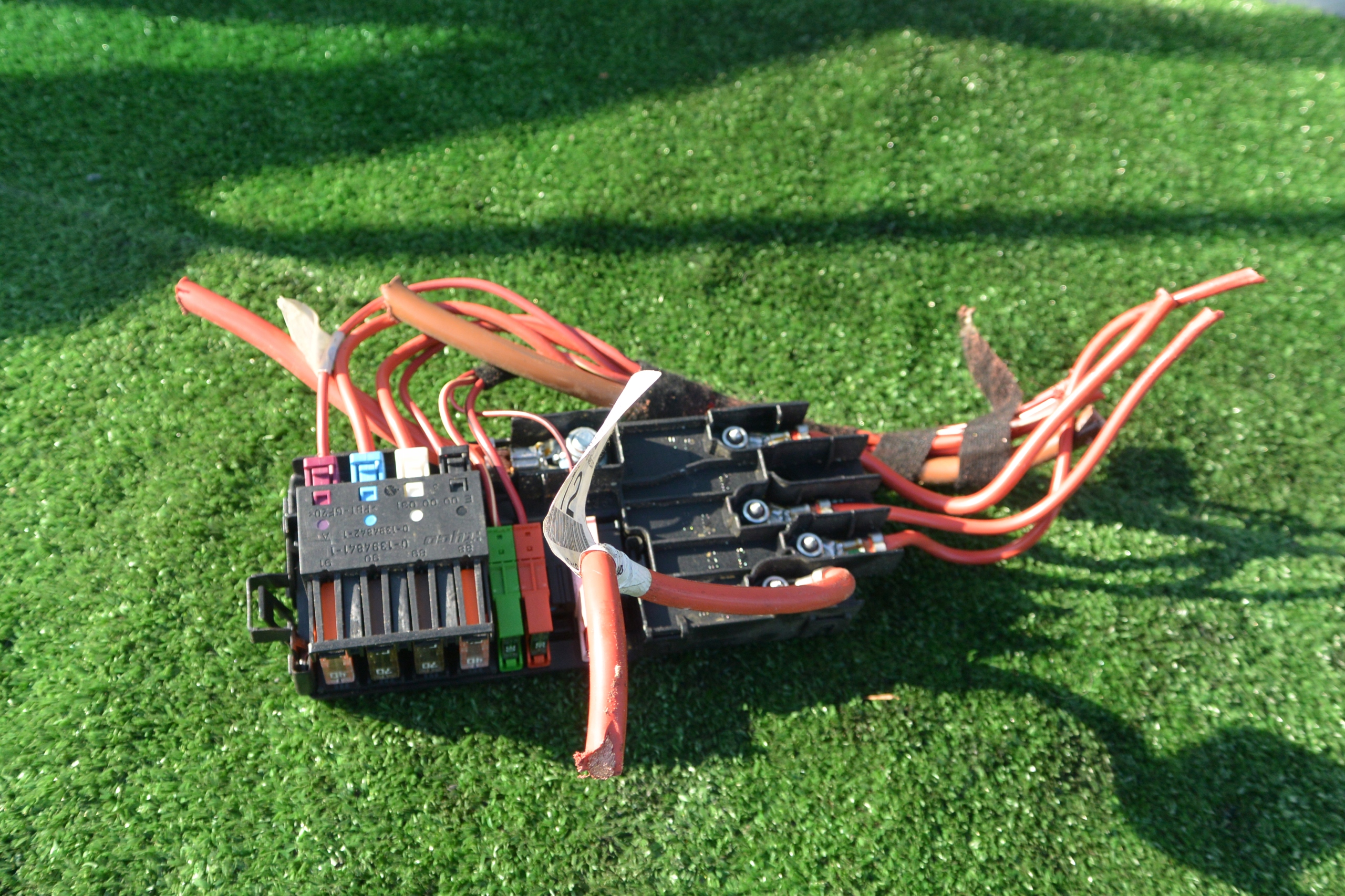 SKRZYNKA BEZPIECZNIKÓW MERCEDES GL X164 ML W164