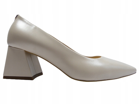 béžové kožené lodičky s pohodlným podpatkem Sala 37