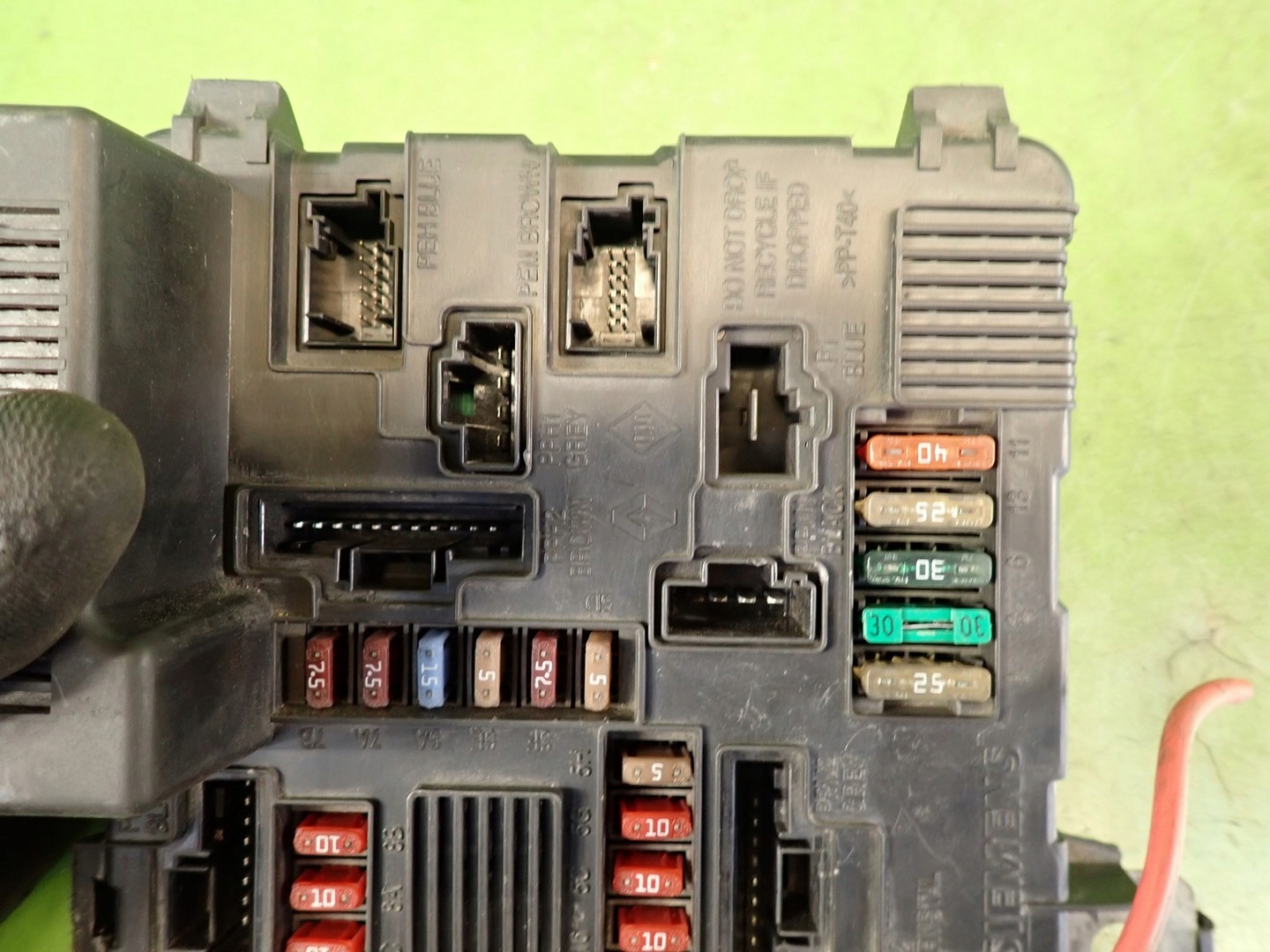 Moduł skrzynka UPC RENAULT SCENIC II 1.9 DCI 05r 8200306032B Producent części Renault OE