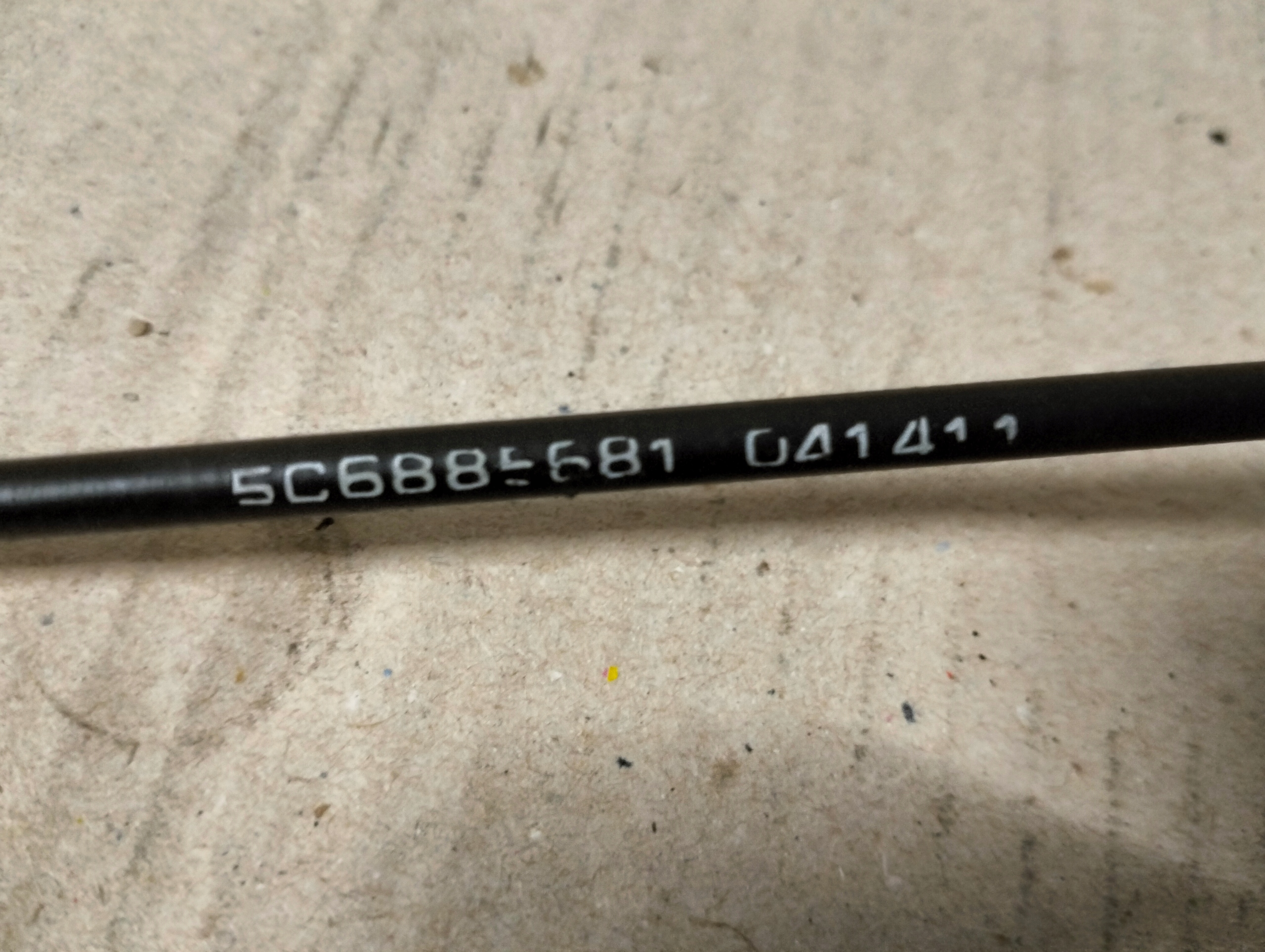 PC209 vw JETTA VI 5C замок дивана левый зад 5C6885681