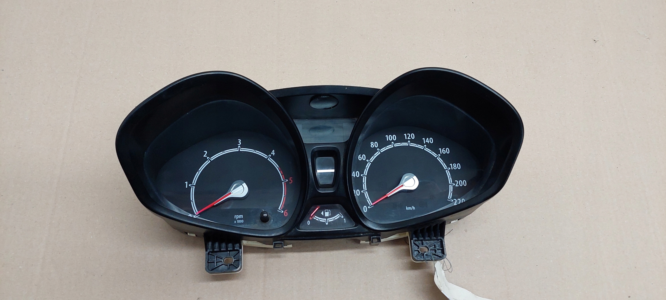 Licznik Ford Fiesta MK7 Europa