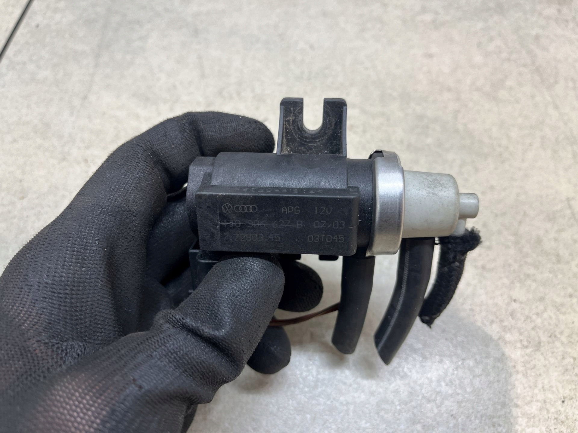 Vanne à vide AUDI A4 B6 1.9 TDI 1J090627B