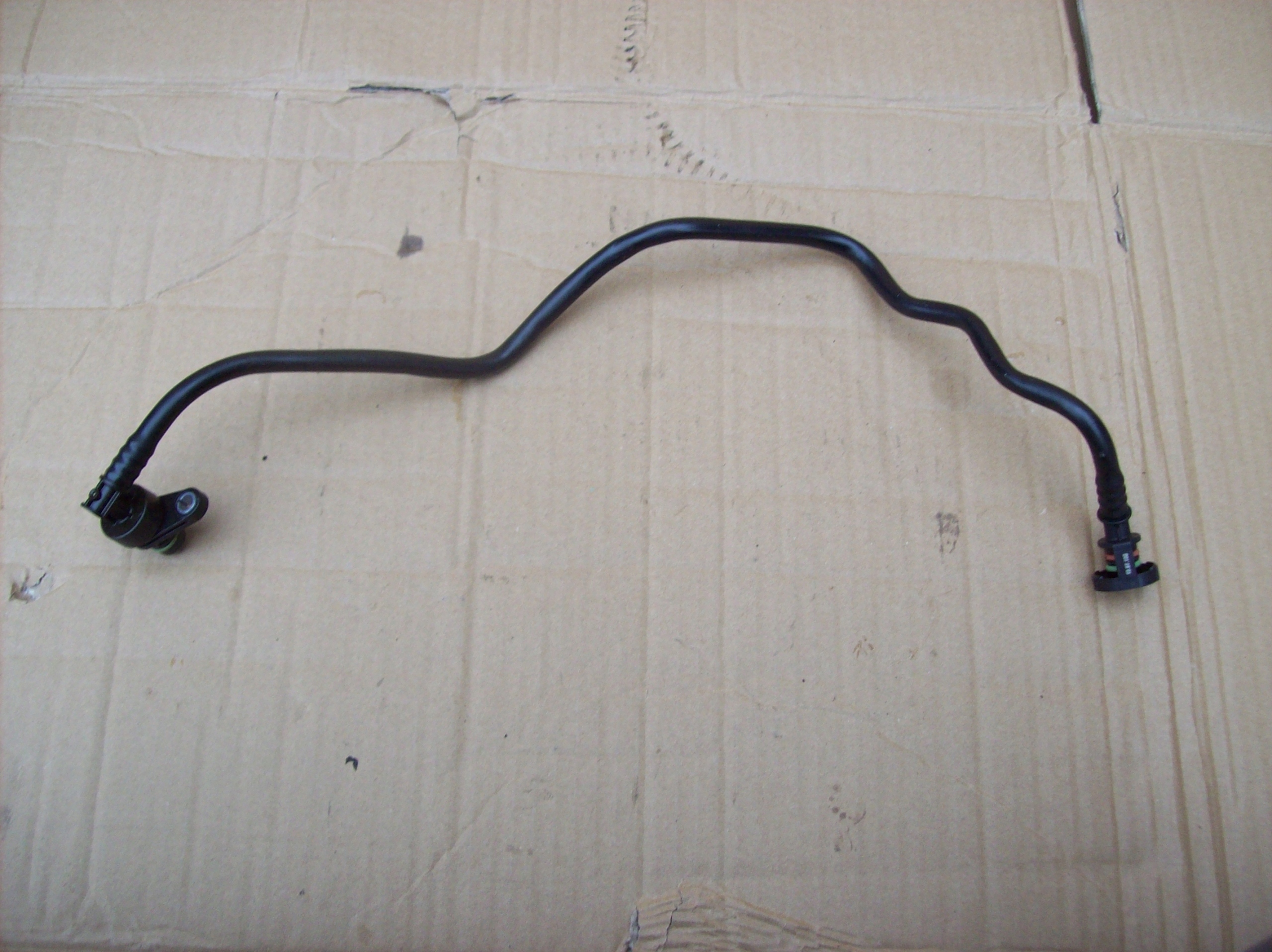 A2600180300 - MERCEDES W177 вакуумный шланг A35 AMG