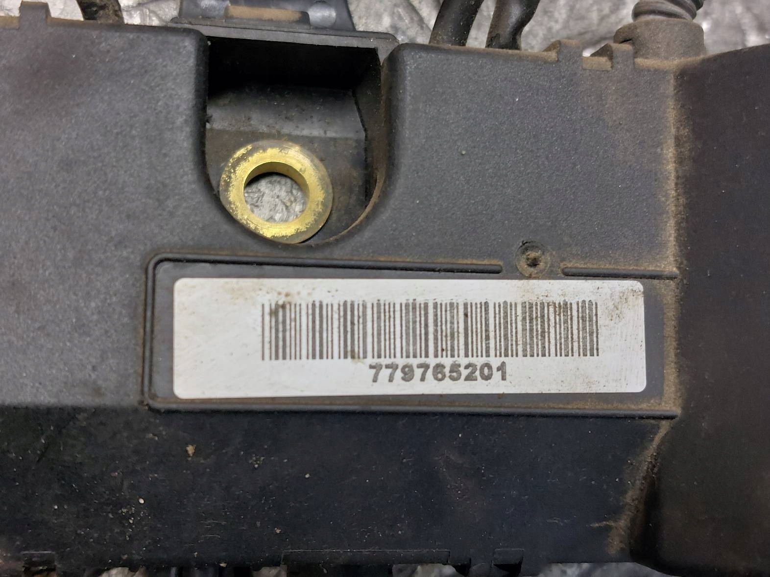 bundle OKABLOWANIE of the engine BMW E90 318d 2.0 D 779682801 779765201