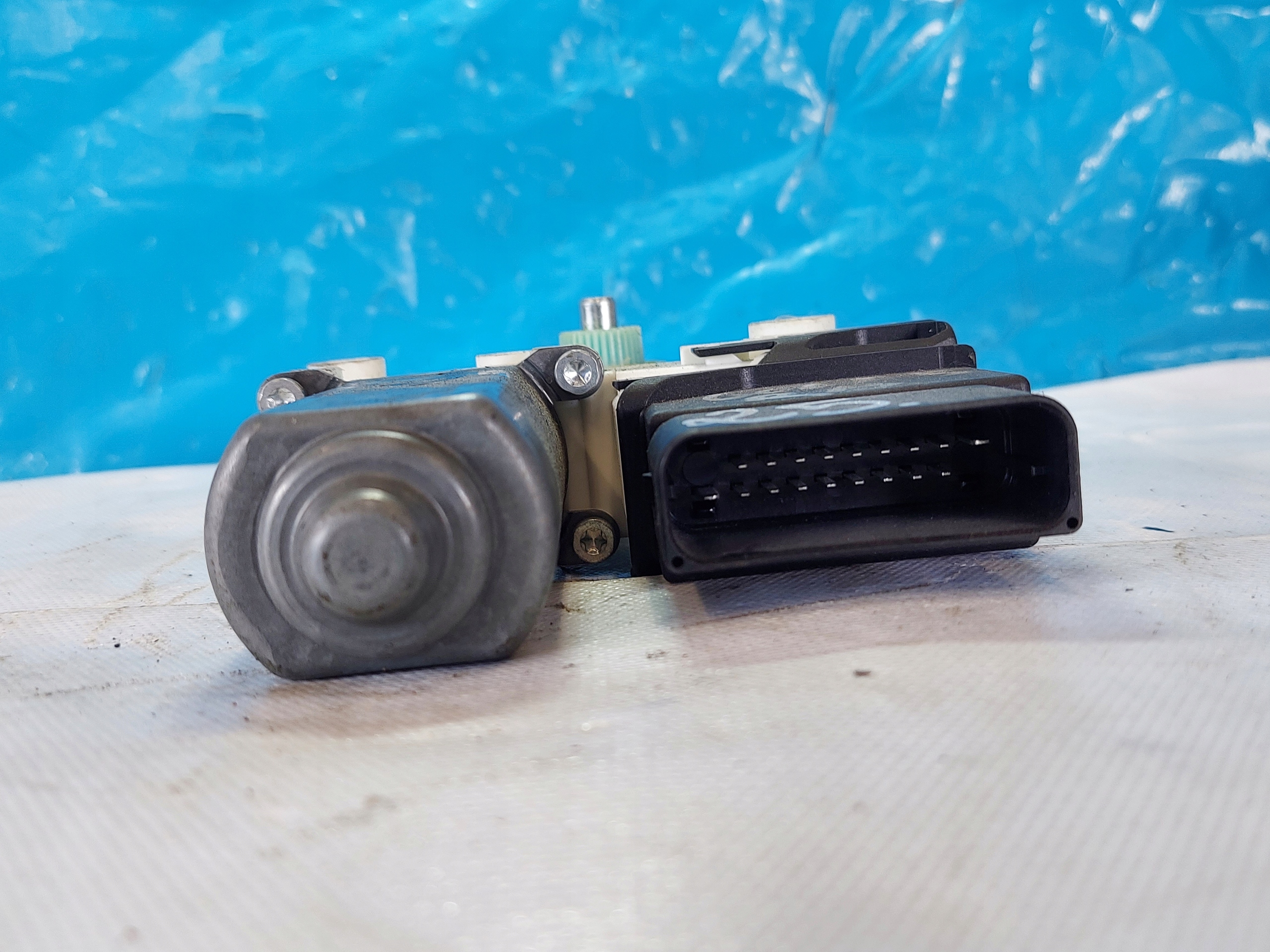 engine lifting windows GOLF V 993425200 right rear part