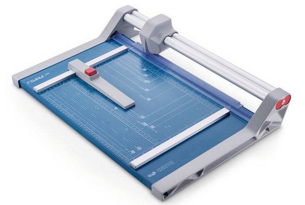 

Trymer Dahle 550 A4 tnie 16 kartek dł cięcia 360mm