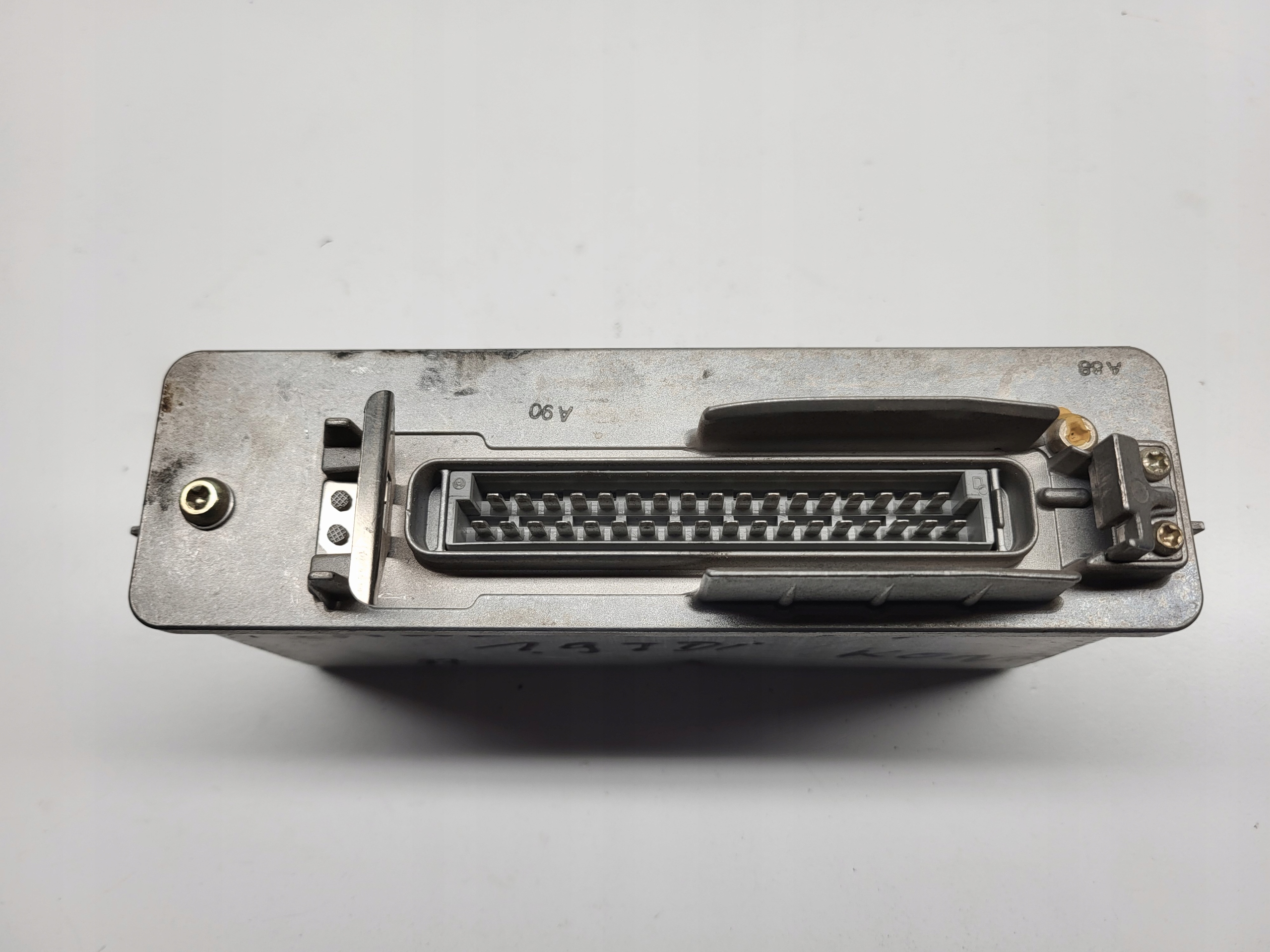 control unit computer of the engine AUDI 80 B4 1.9 TDI 0265100056 4A0907379A