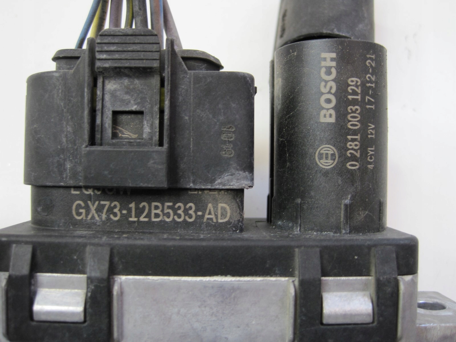 Moduł przekaźnik świec Jaguar XE GX73-12B533-AD Producent Jaguar OE