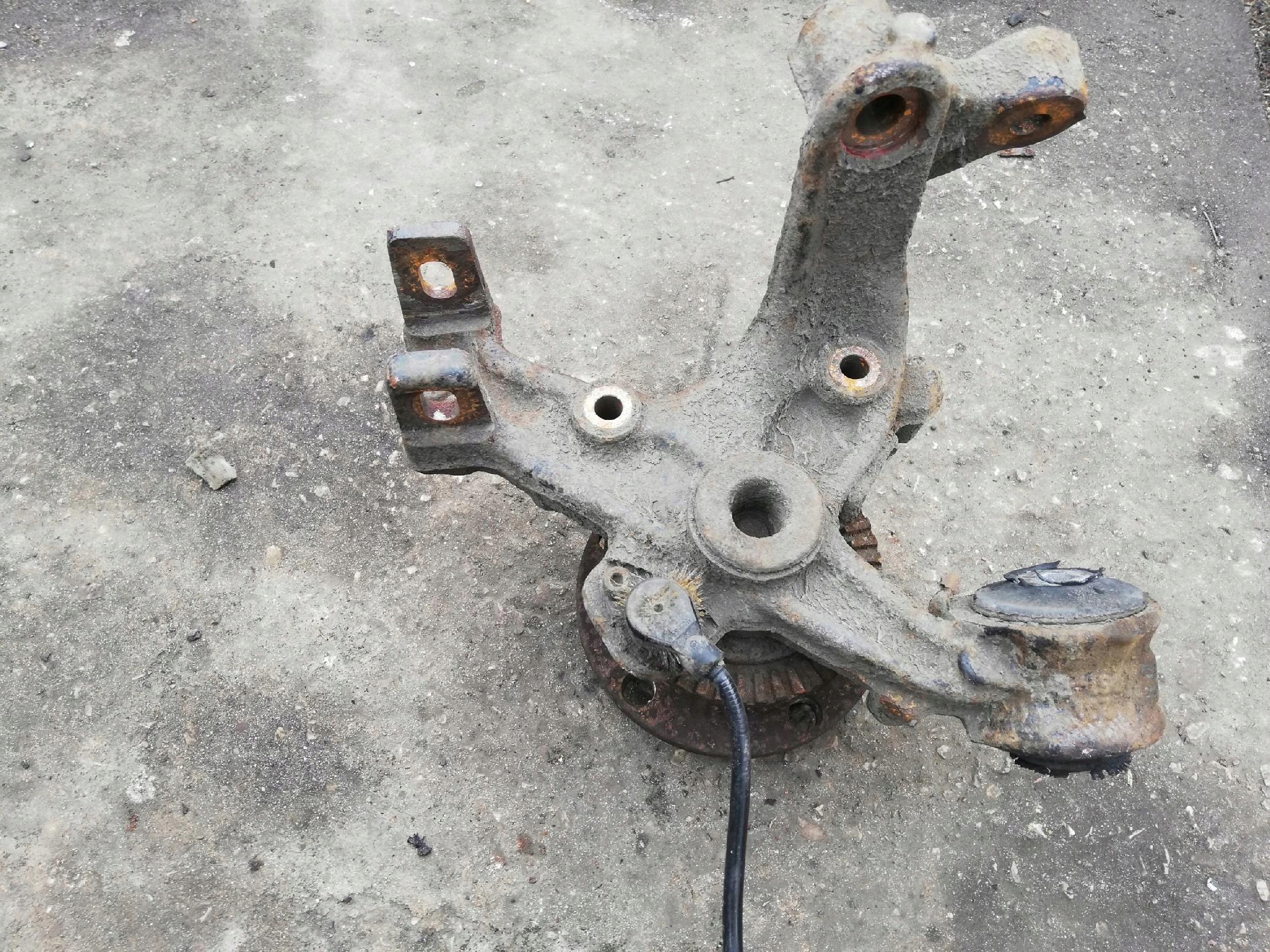 swing right left rear part AUDI A4 B7 2.0 TFSI BUL