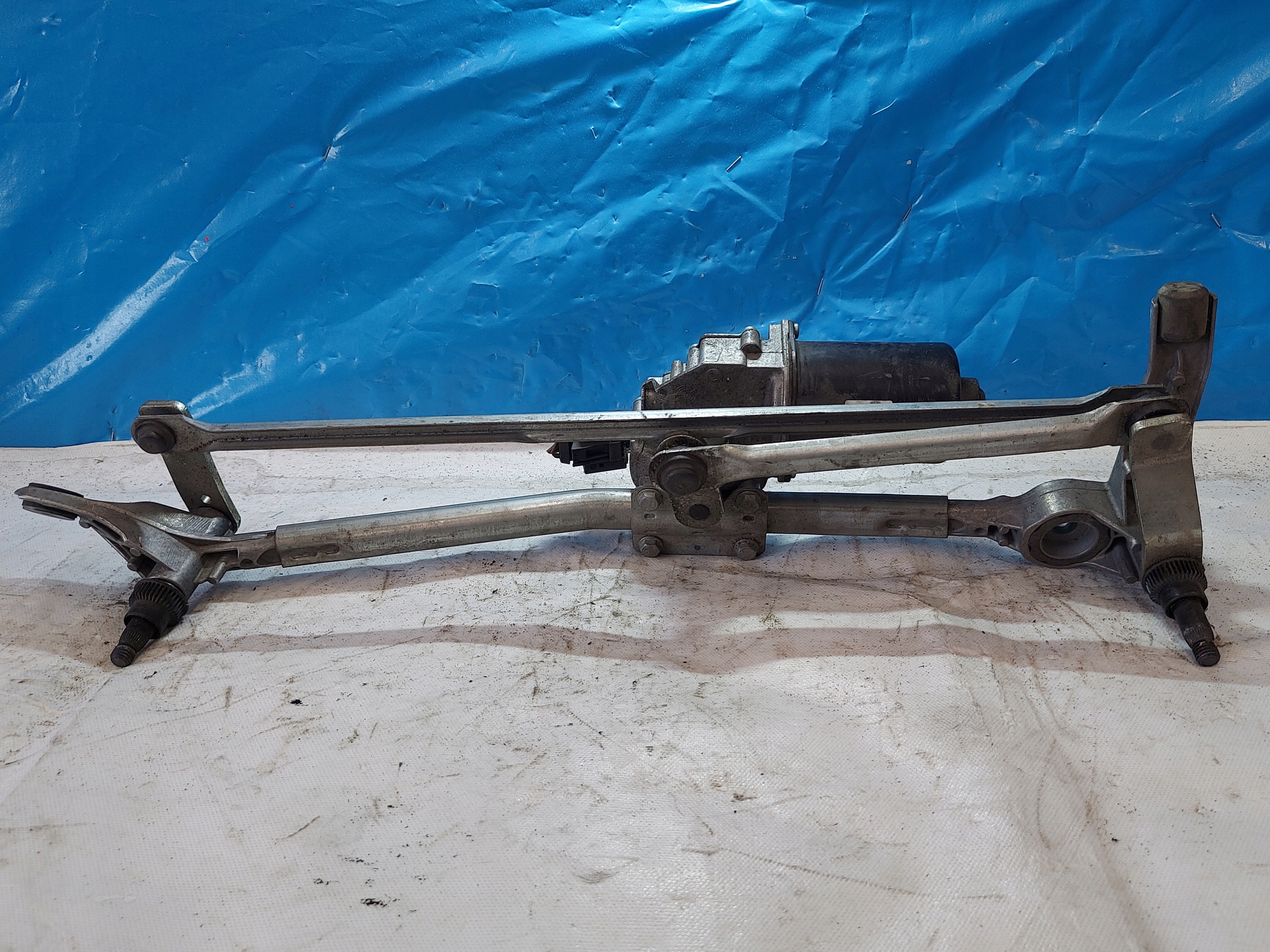 wiper mechanism BMW E90 7161711 front