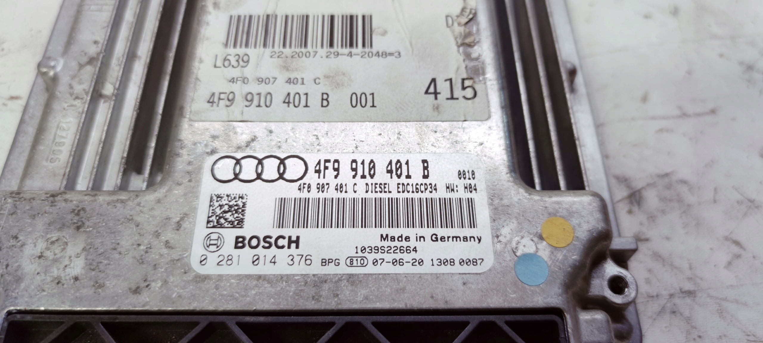 computer control unit of the engine AUDI 3.0 TDI 4F9910401B 4F0907401C