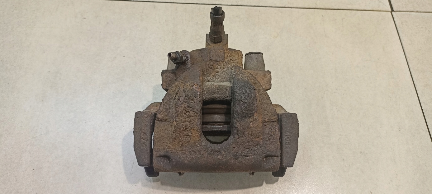 caliper brake right rear part VOLVO S60 and 2.4 D5