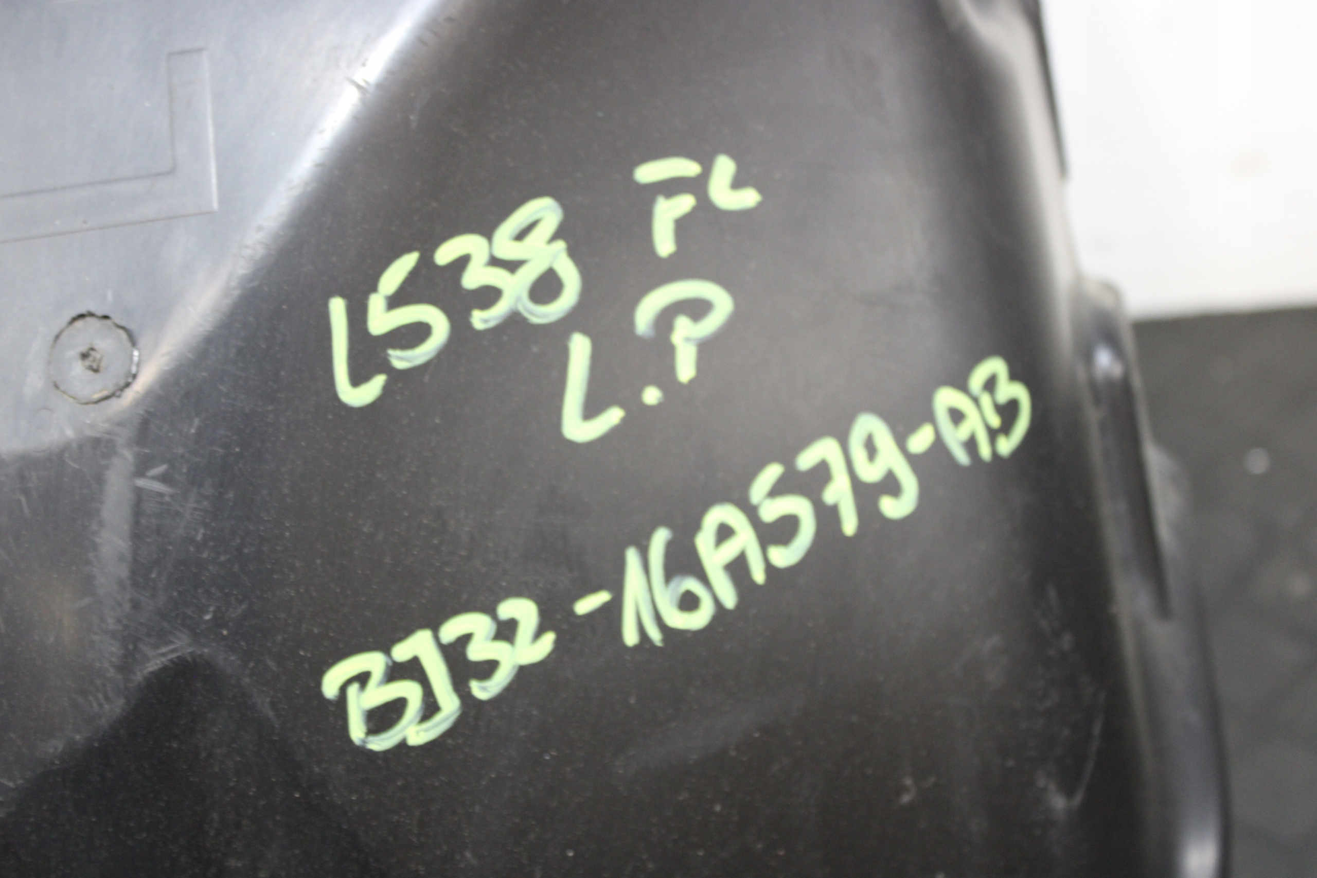 mudguard left front BJ32-16A574-AA BJ32-16A579-AB LAND ROVER EVOQUE L538 FL