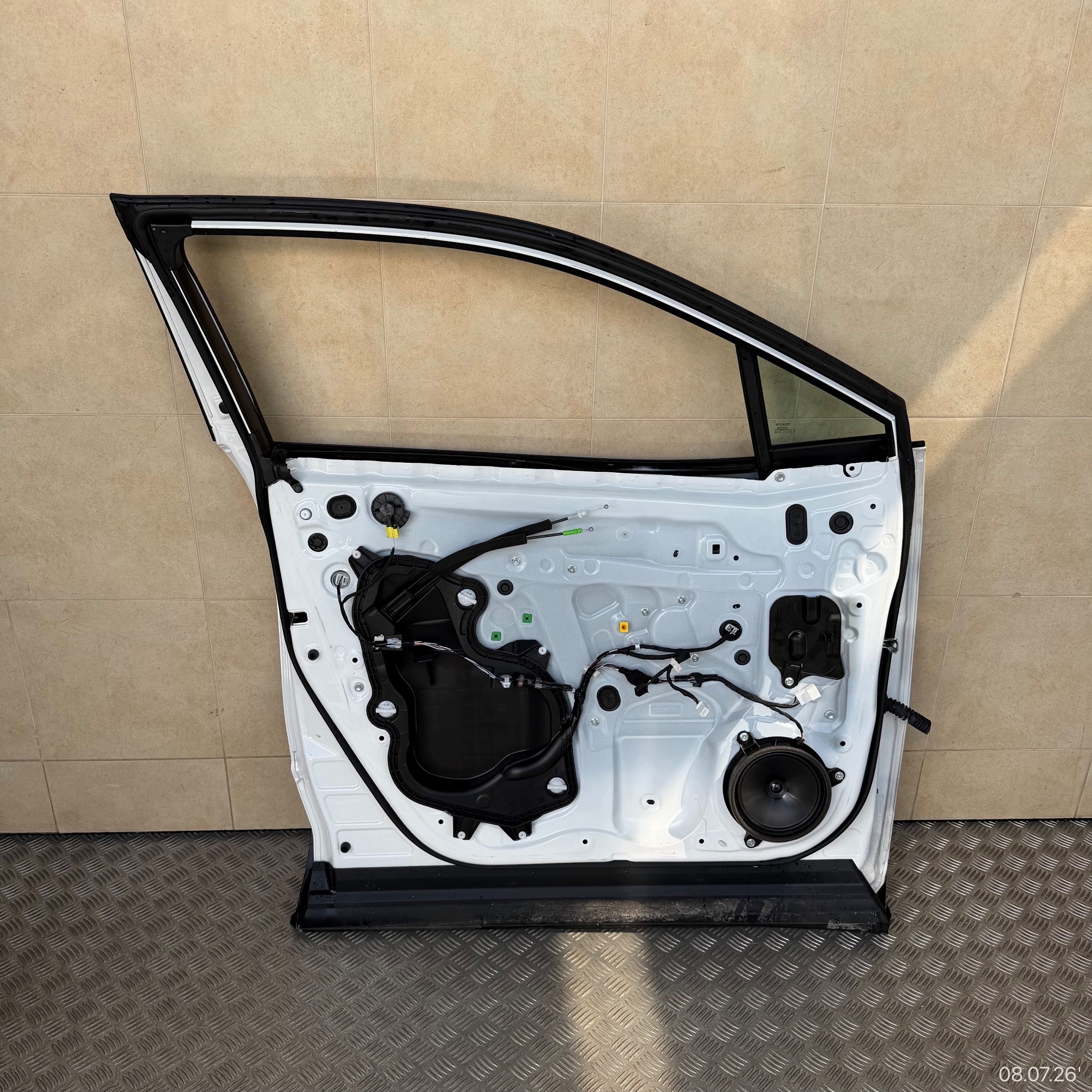 door complete front left TOYOTA C-HR II 2024 ROK