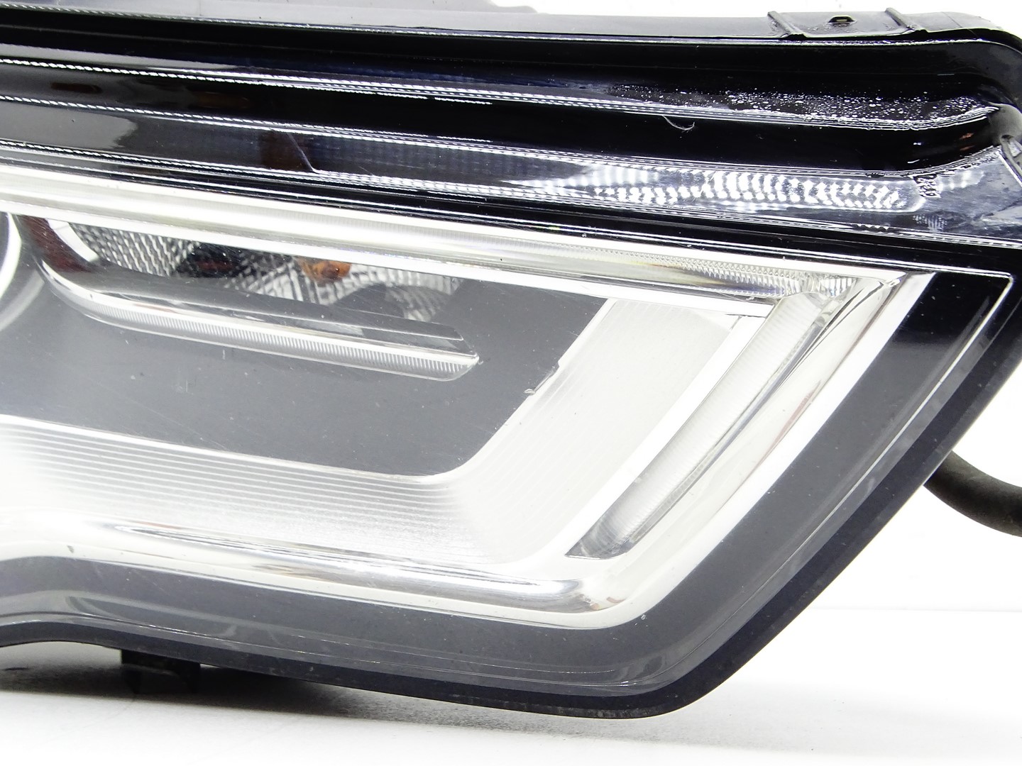 REFLEKTOR light right front right front XENON LED AUDI A3 8V 8V0941006A