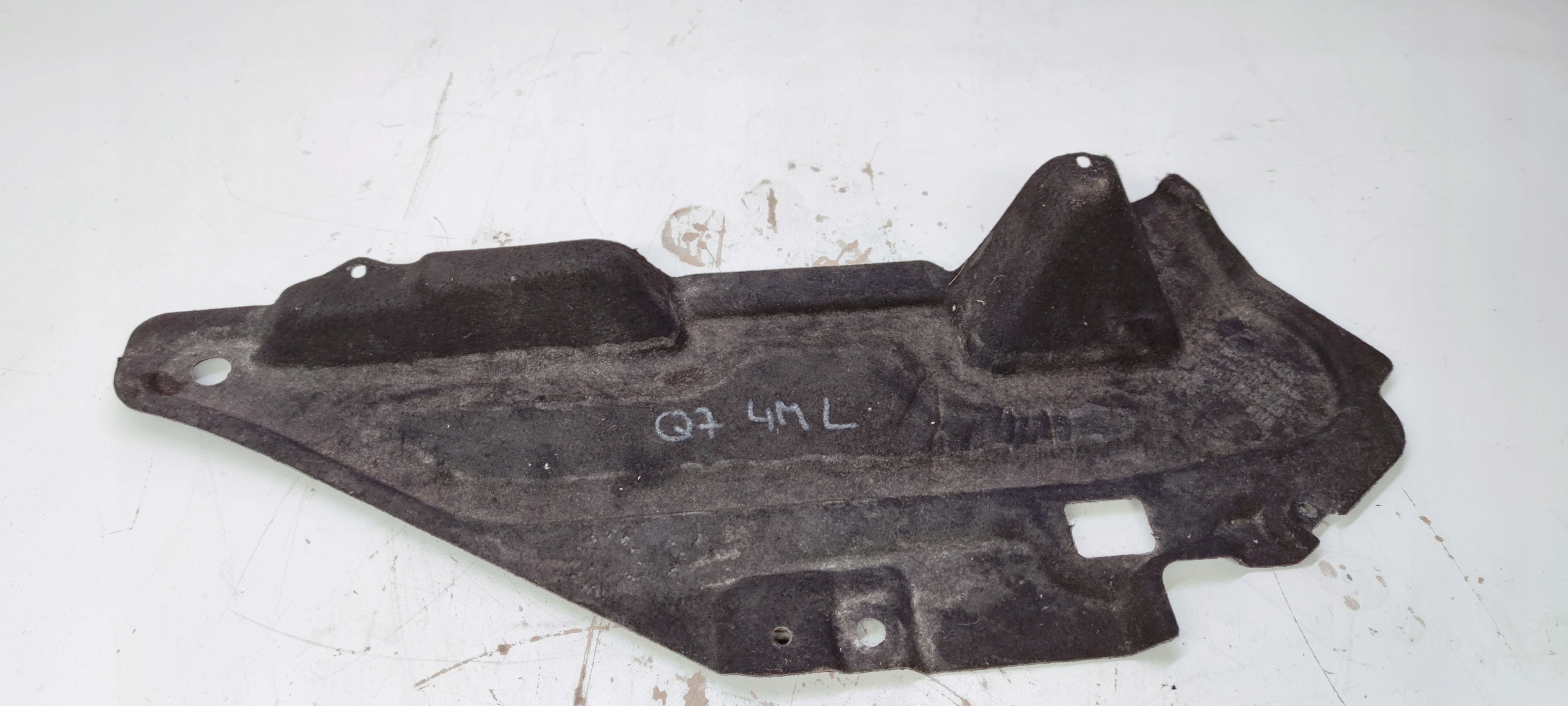 cover chassis left AUDI Q7 4M 4M0825285