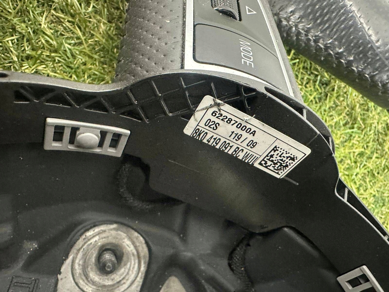 руль Audi OE 8K0419091BC