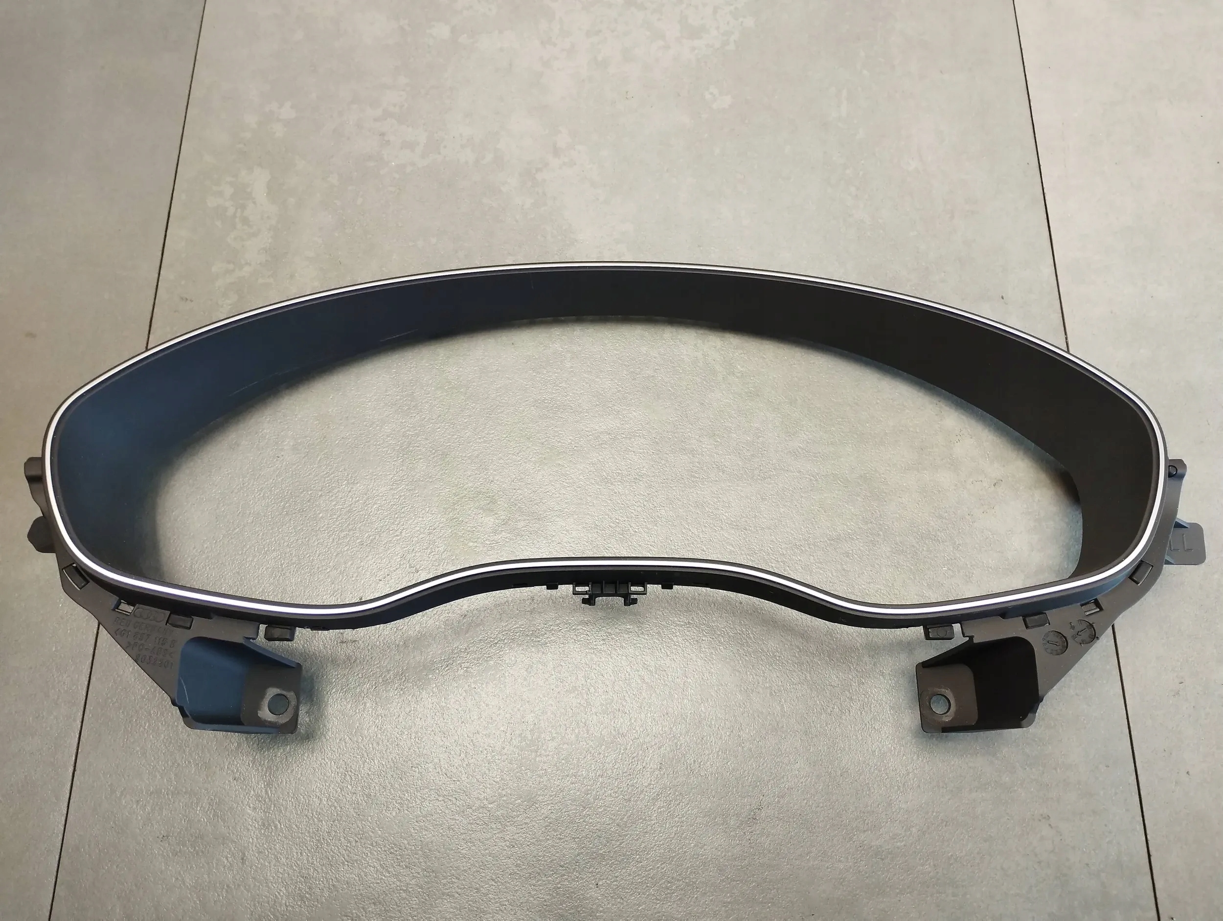 Audi A6 C7 4G instrument panel frame 4G1857115B