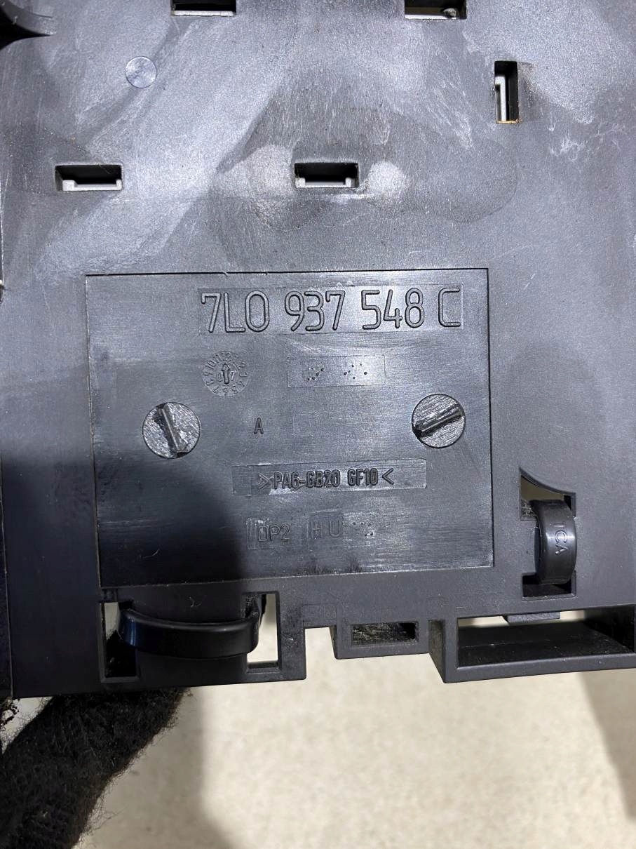 Module fusibles AUDI Q7 4L 3.0 TDI 7L0937548C