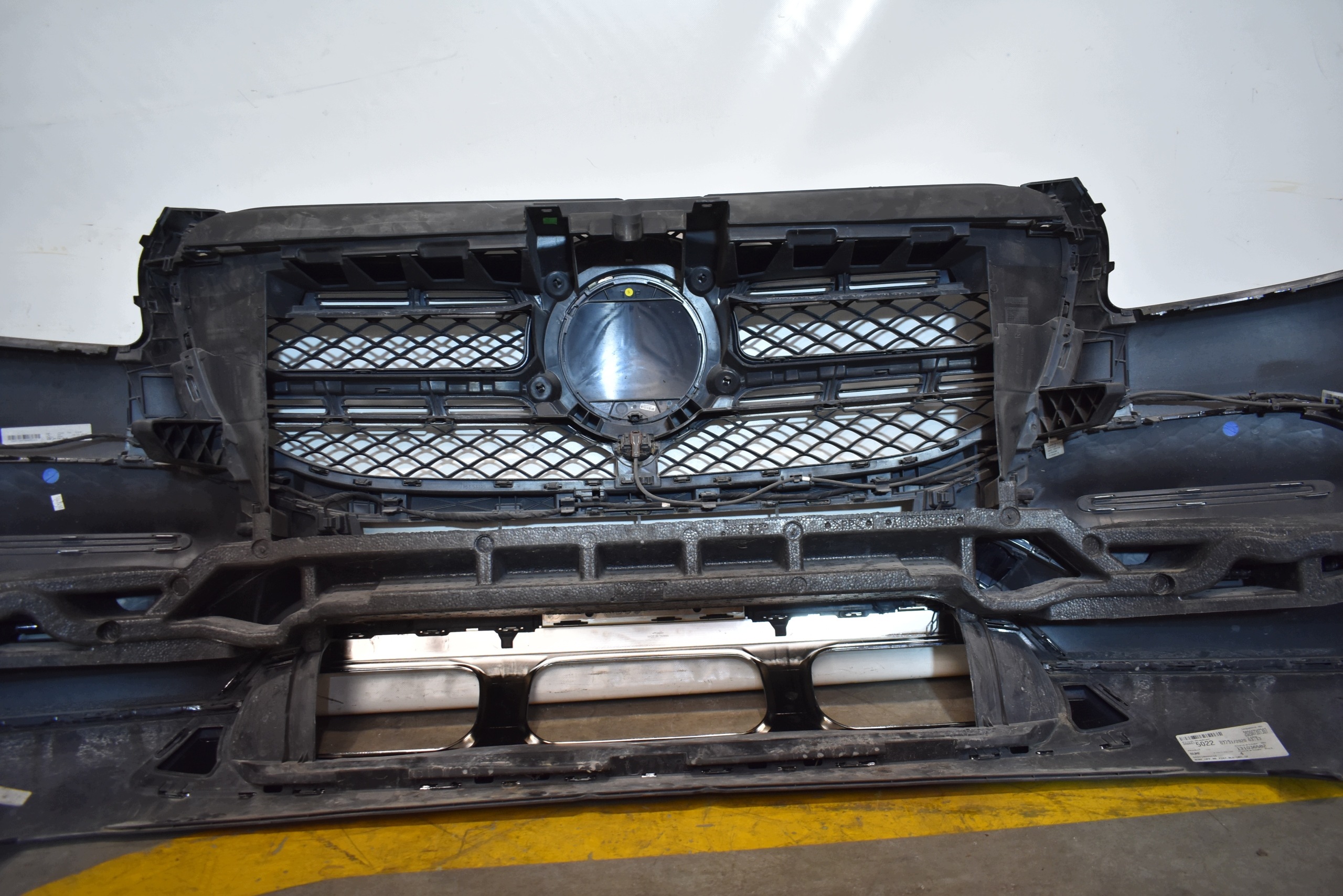 IDEALNY KPL. bumper front front 6 PDC colour 040 MERCEDES GLS X167 1