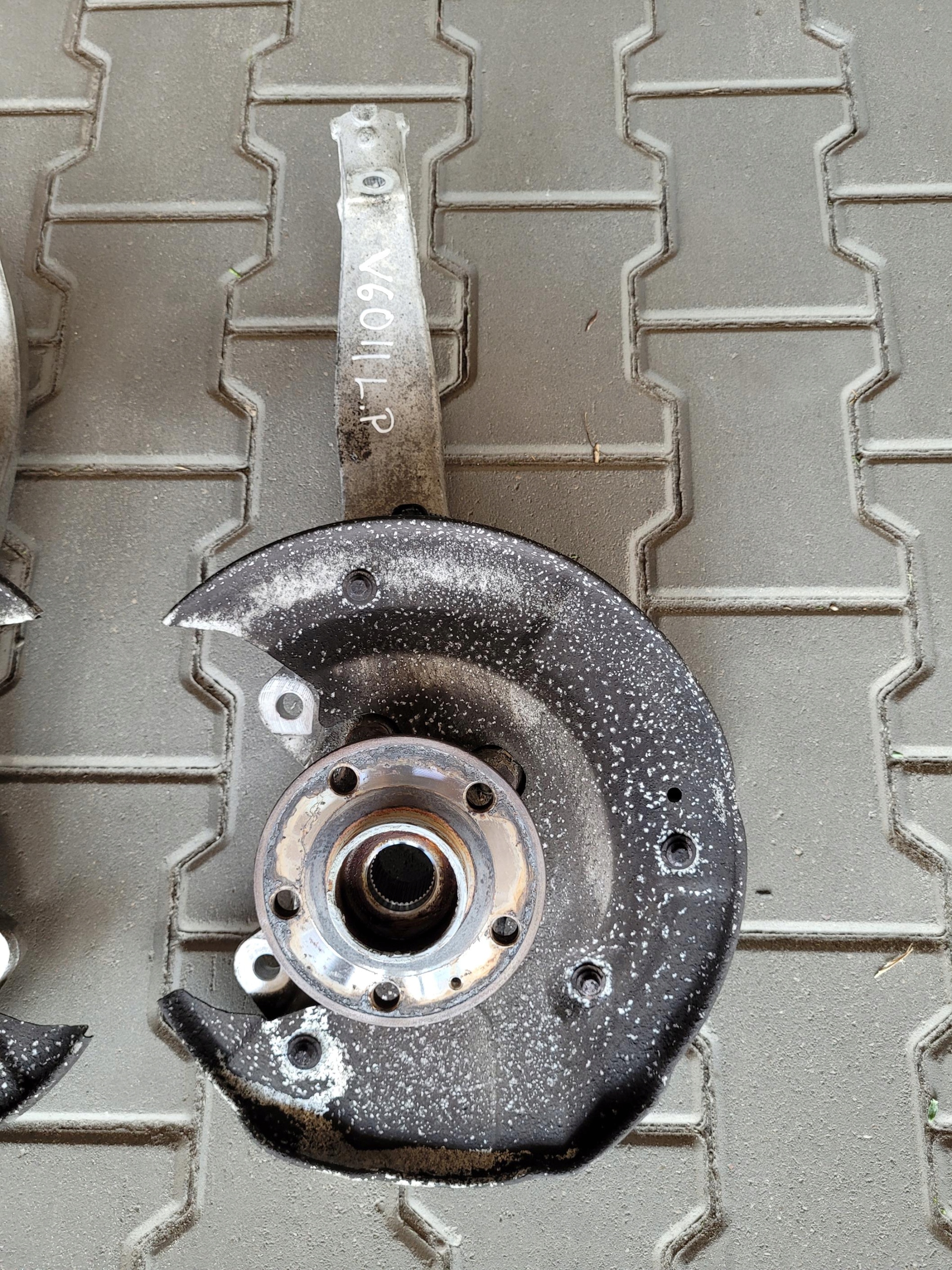 otoč čepu předek pravá 31476316 VOLVO S60 III V60 II 2.0 D