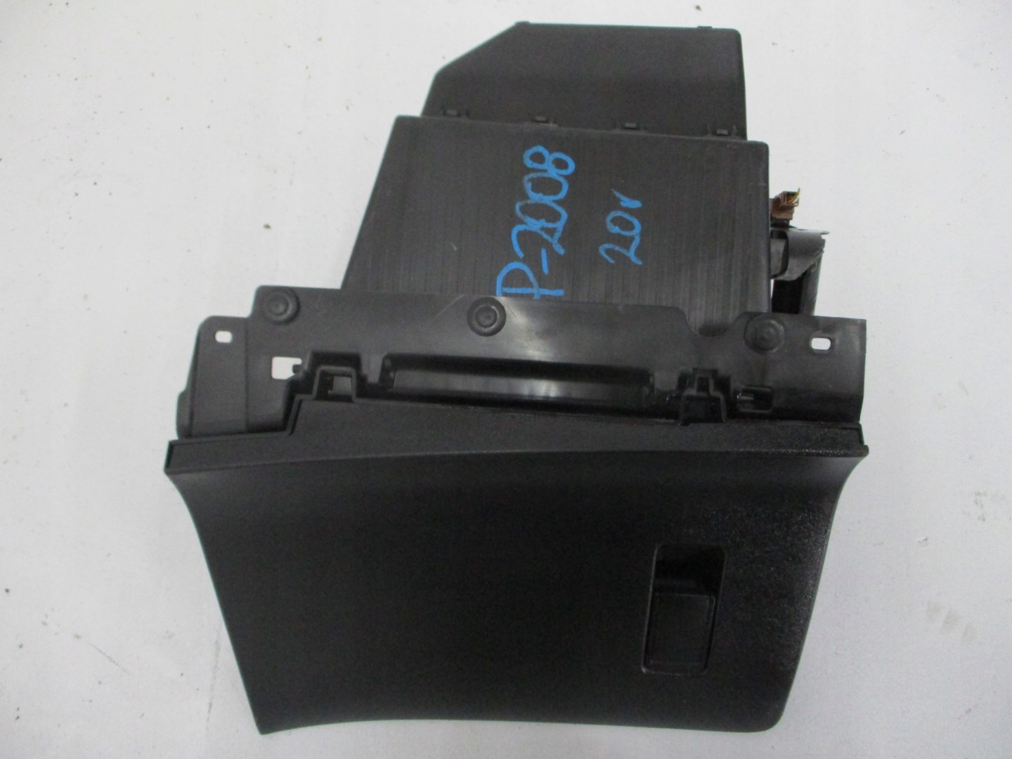 passenger compartment consoles Peugeot 2008 II 20R