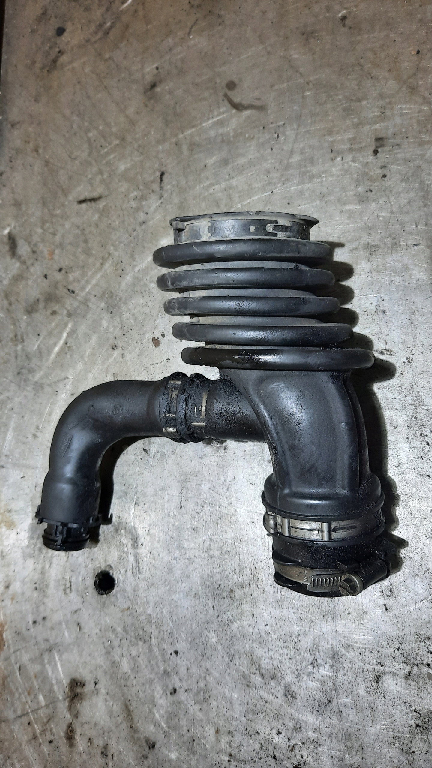 ТРУБА ІНТЕРКУЛЕРА 7210086501 FOCUS MK 2 1.6 TDCI