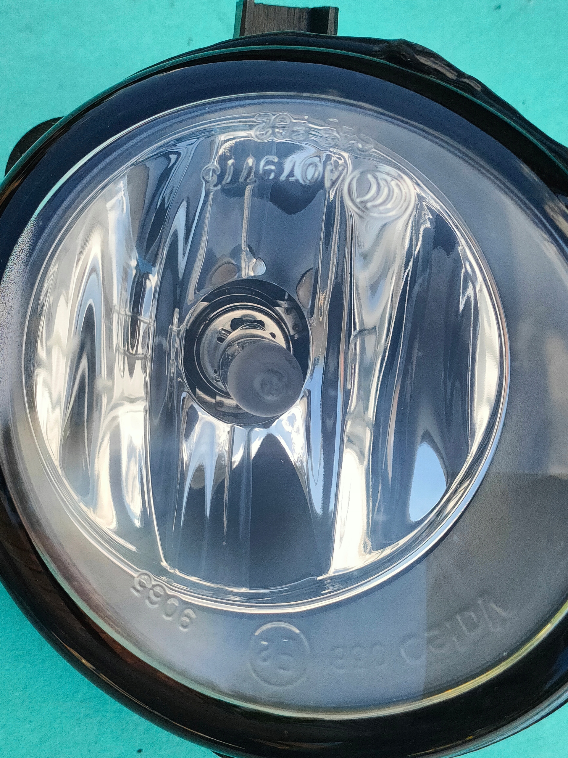 fog light left CLIO III LAGUNA II 8200002469