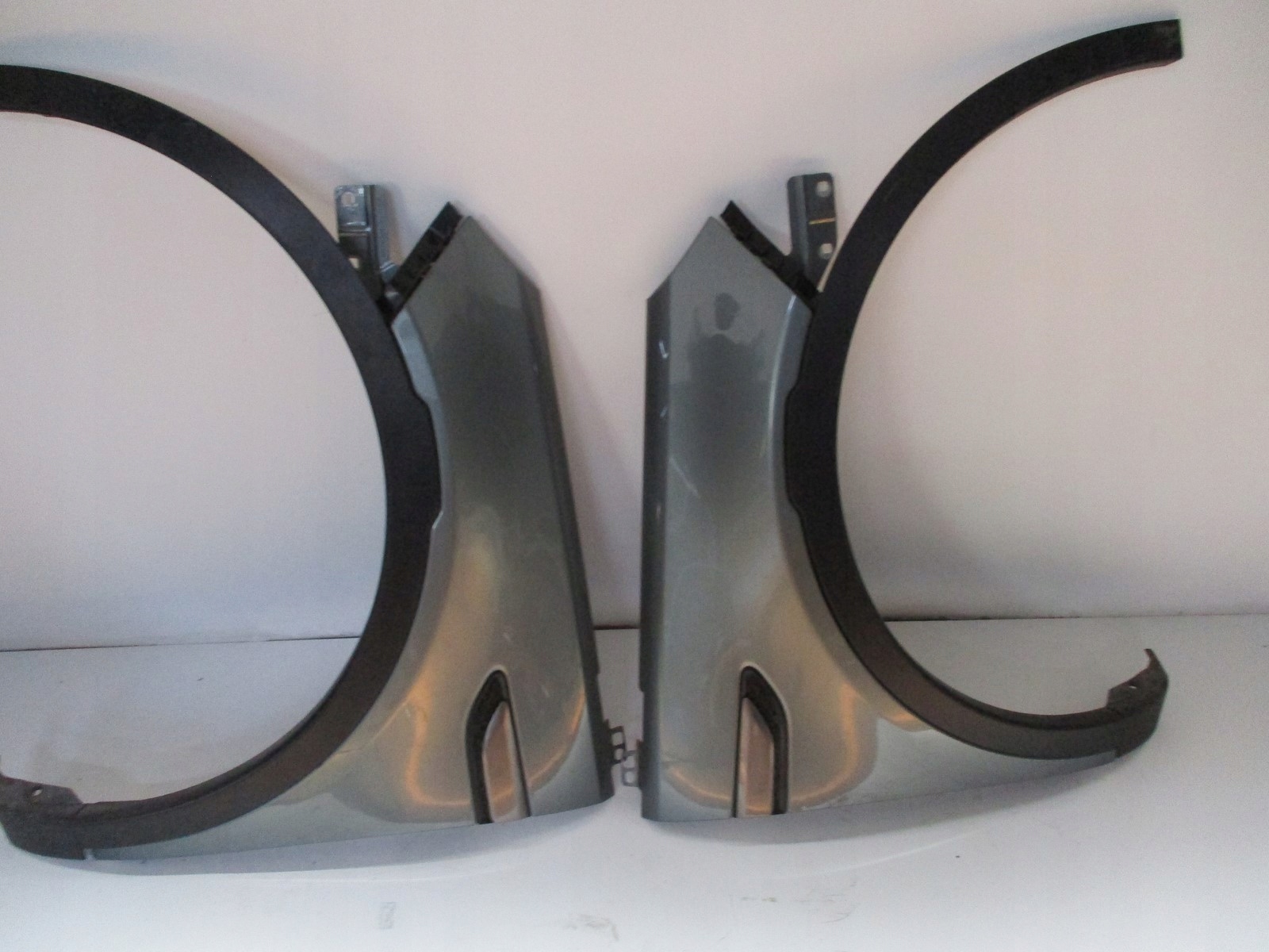 Błotnik Land Rover Discovery Sport PRAWY