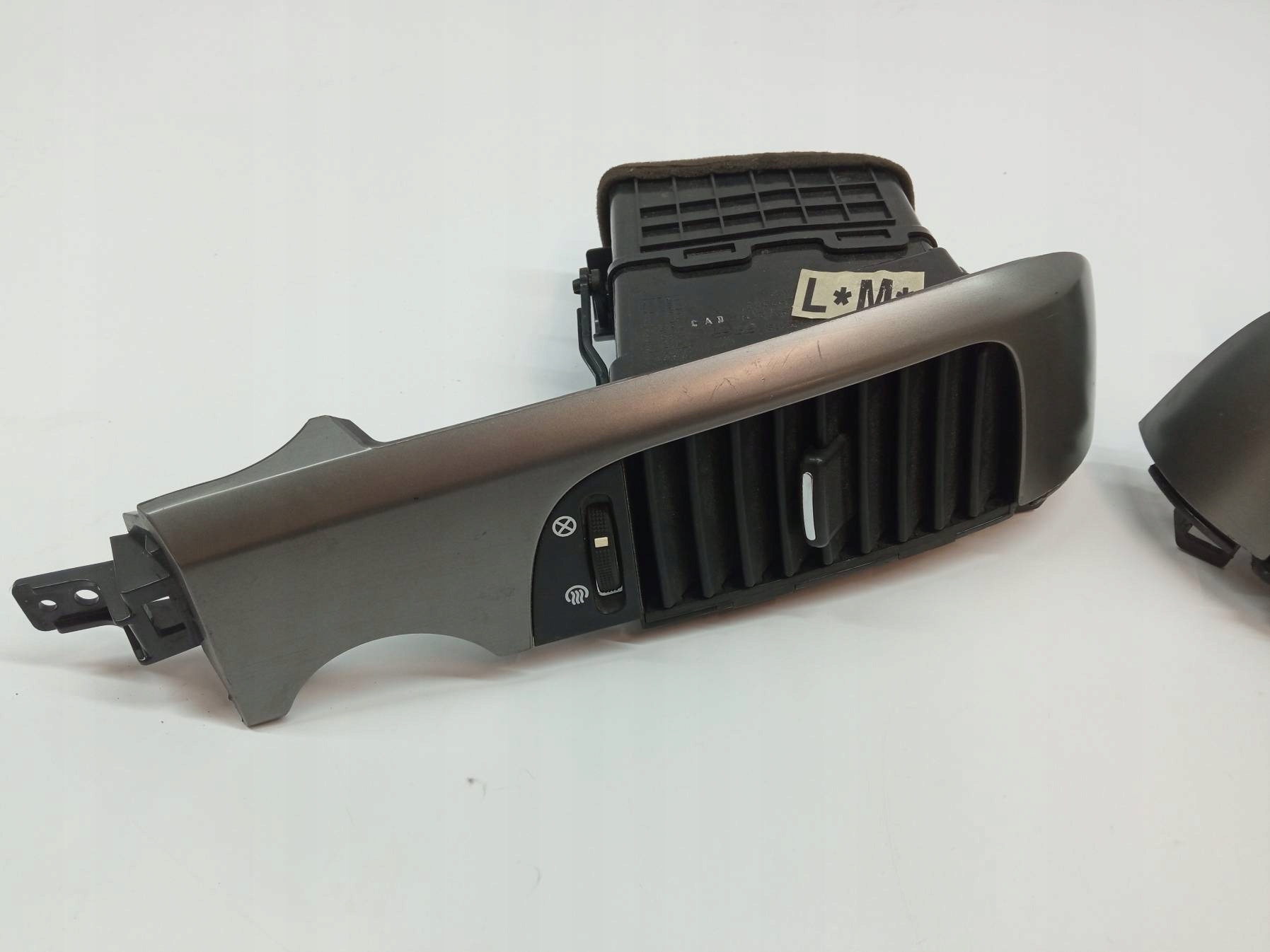 KRATKI air conditioning devices left right KOMPLET Kia Carnival II (2006-2014)