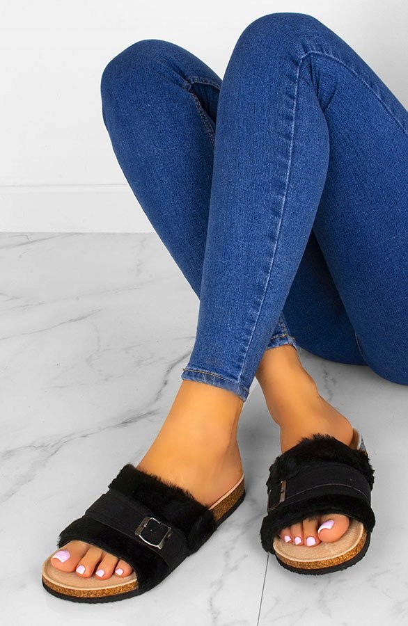 CZARNE KLAPKI NA KORKU FUTERKO DOMOWE KAPCIE 38 Cechy dodatkowe brak