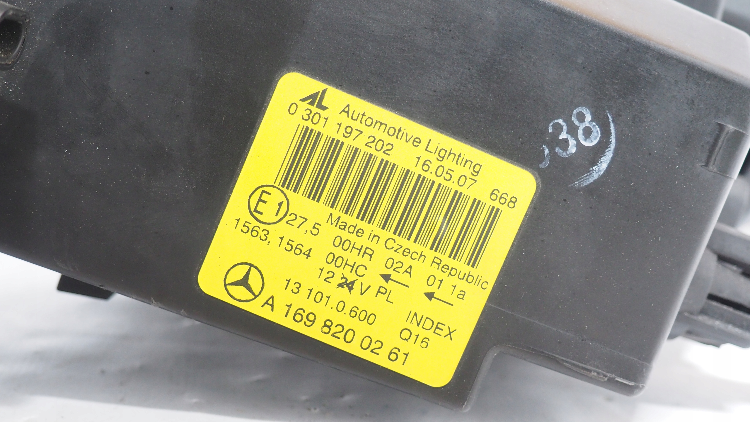 Mercedes A Klasa W169 light right front A1698200261