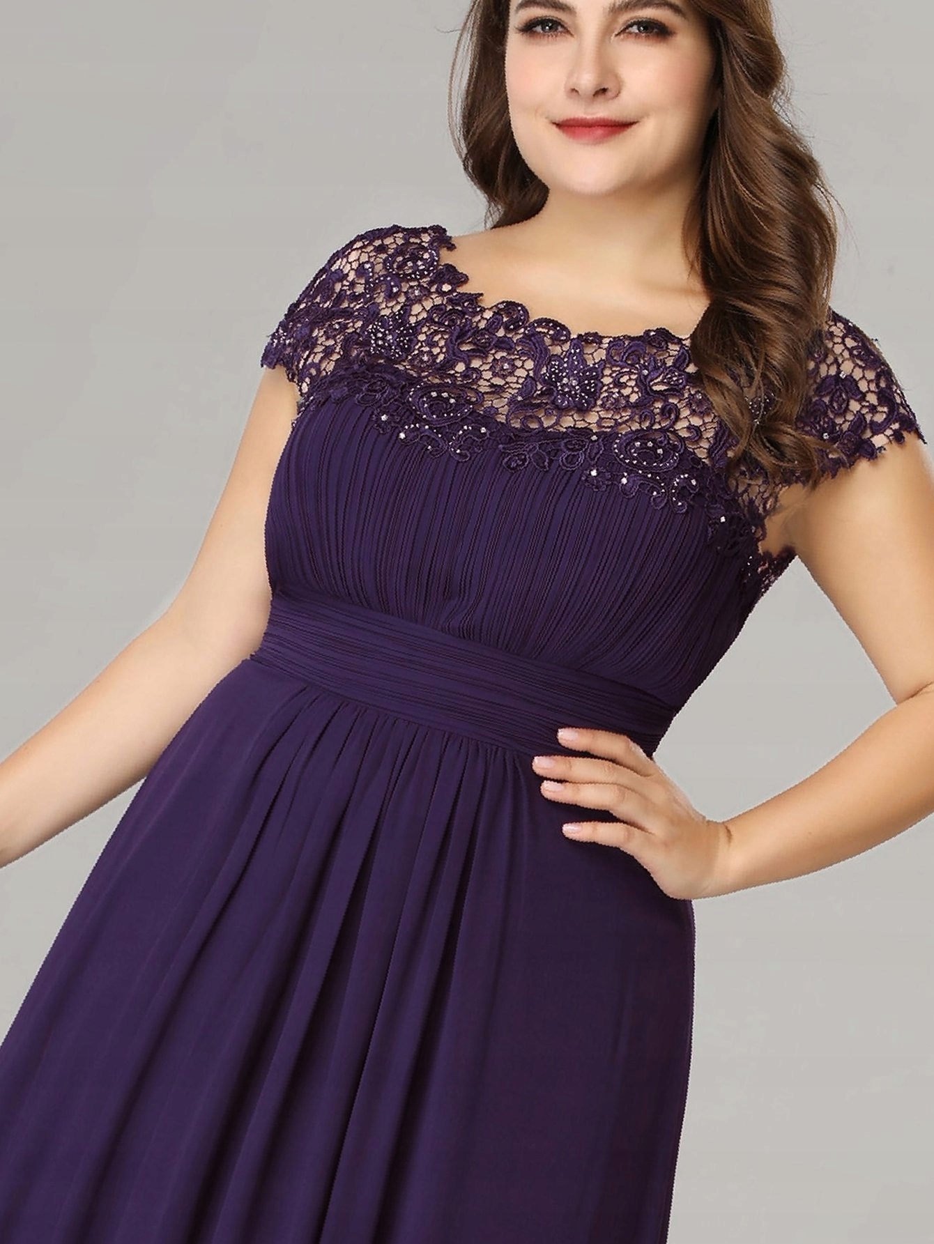 Šaty Večerní šifonové dlouhé s krajkovým výstřihem Everpretty 4XL 48