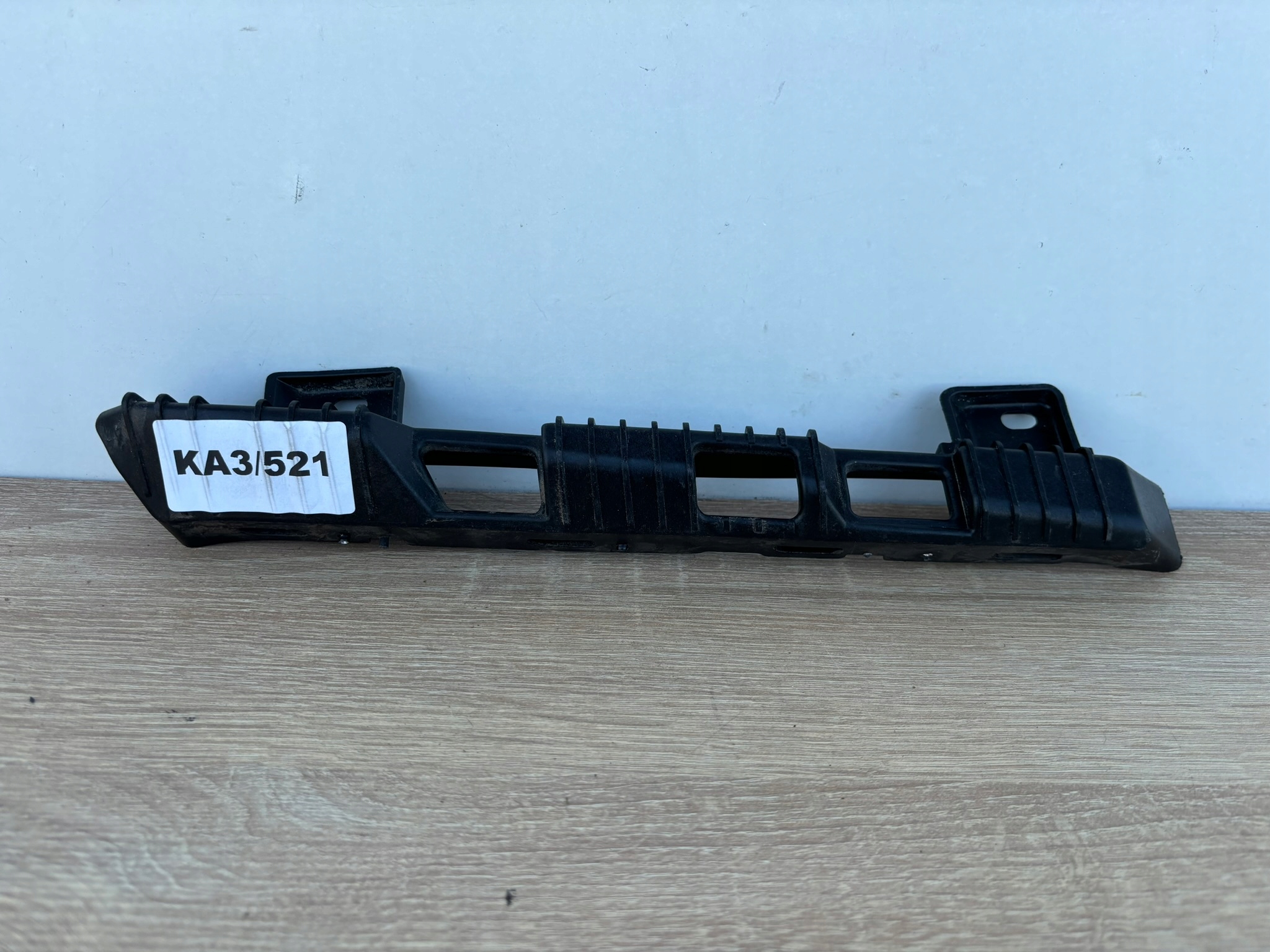 bumper bracket right front HYUNDAI SONATA 7 VII 86556-C2000 KA3/521