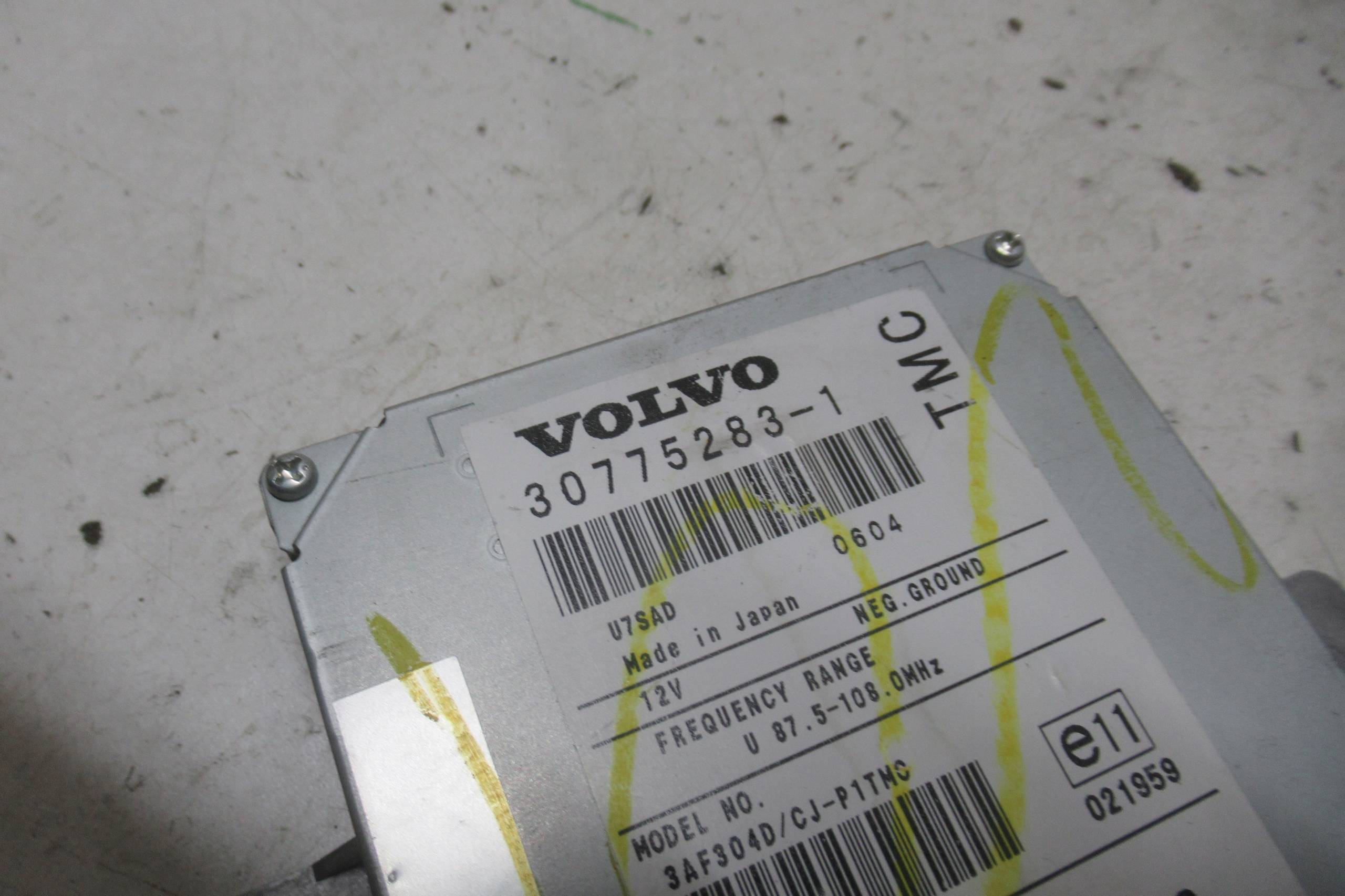 VOLVO V50 2.4 D 06R amplifier RADIA 30775283