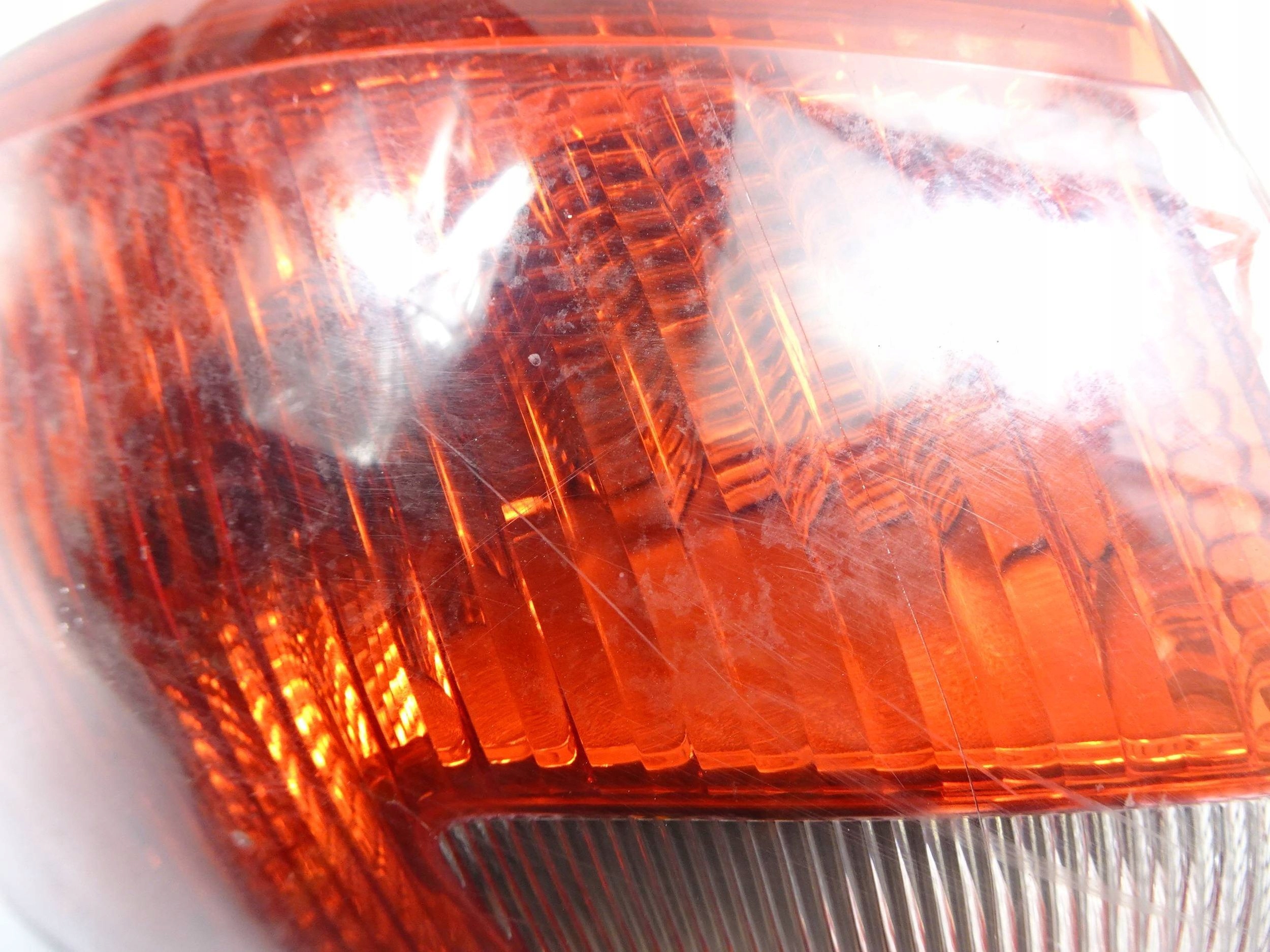 Lampa LEWY tył Ford Kuga MK1 Numer katalogowy części lmapa