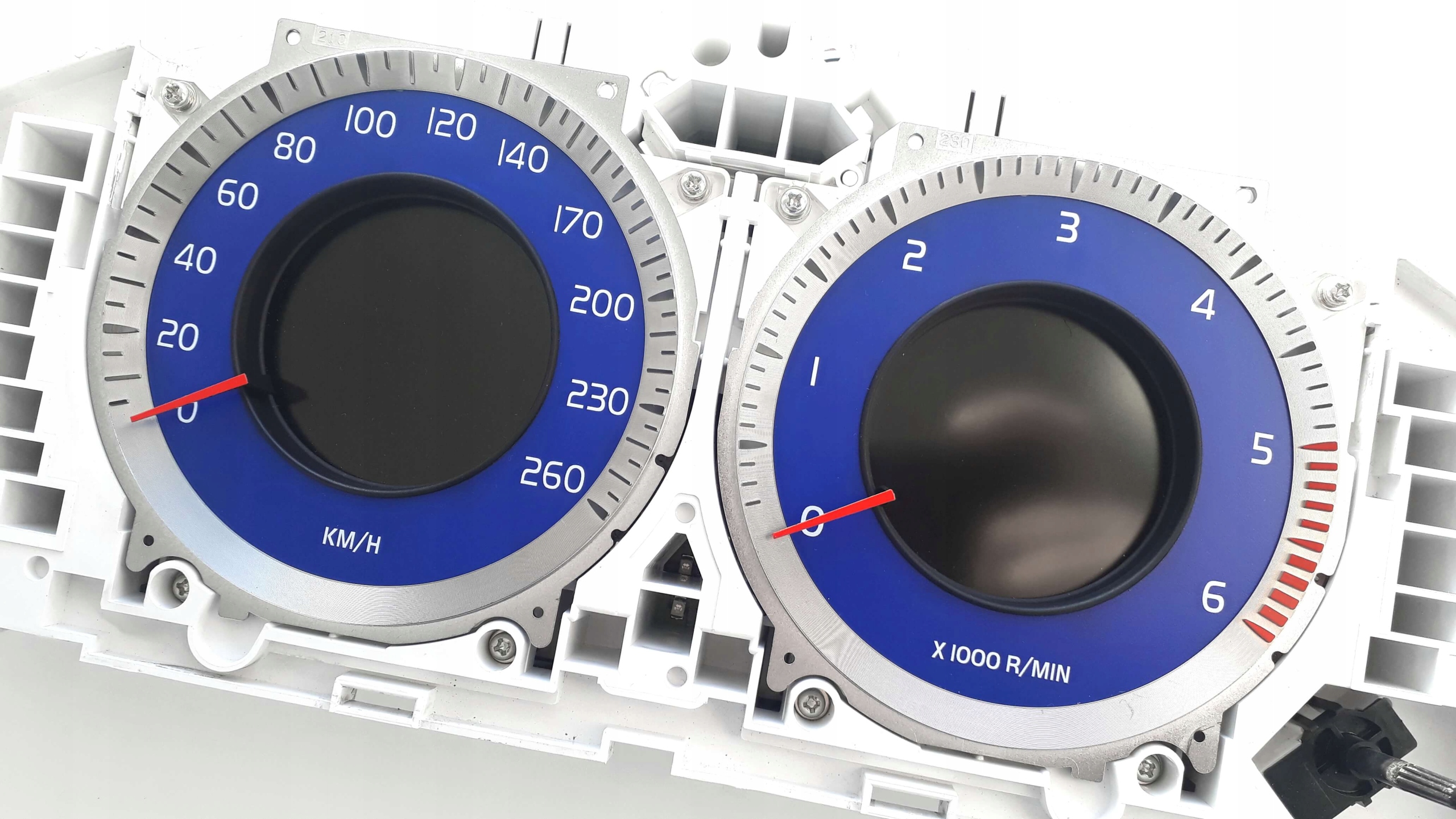 Volvo S60 V60 XC60 zamiennik tarcz jak R-Design EAN (GTIN) 0089688085226