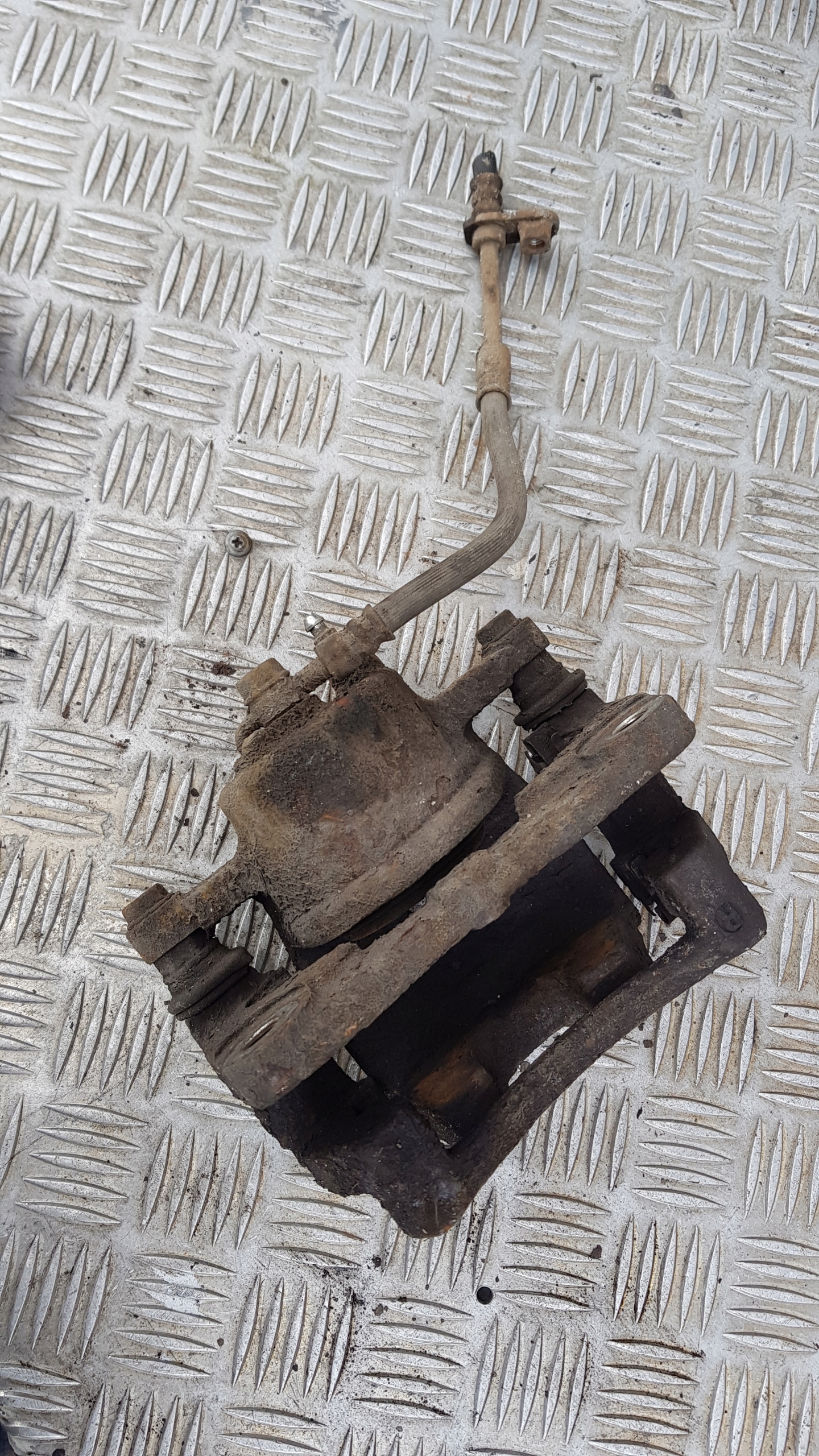 TOYOTA YARIS II 1.0 caliper brake front right