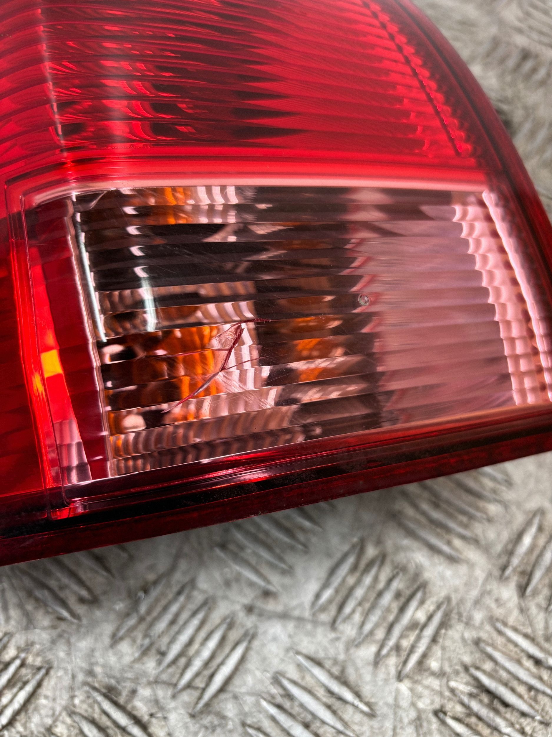 light rear part rear left NISSAN QASHQAI J10