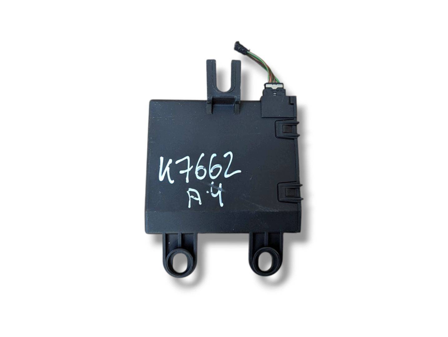 Module alarmu Audi A4 B6 2004 8H0951178