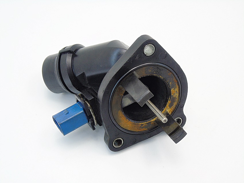 OBUDOWA TERMOSTATU 2.0 PASSAT B5 AUDI A4 B6 B7 A6 Wersja Europejska