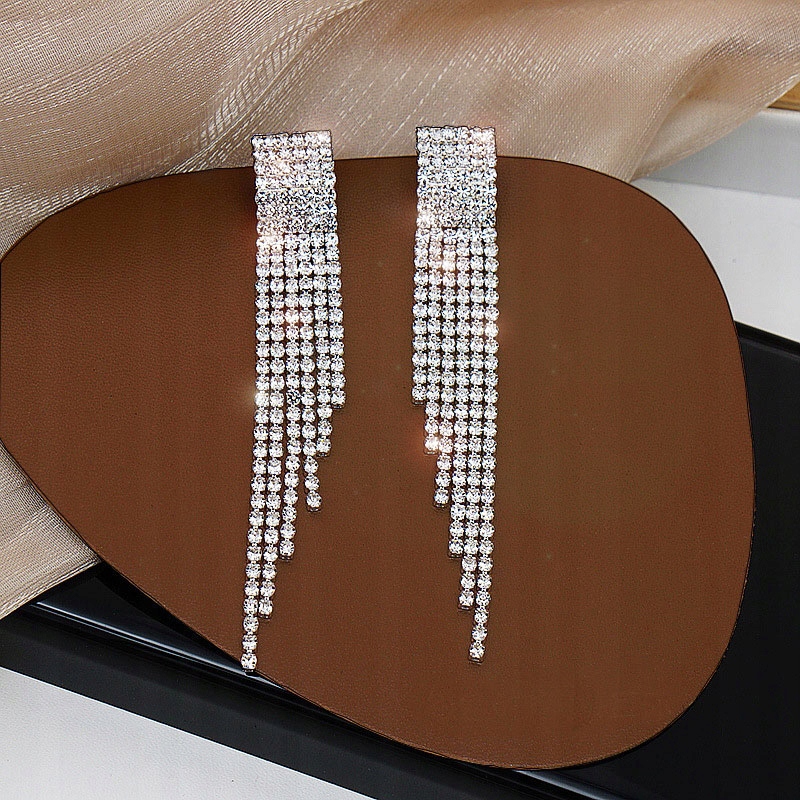 Kolczyki Długie Nitki Kryształ Wiszące Lśniące 9.7cm Srebrny Kolor Rodzaj zapięcia sztyft