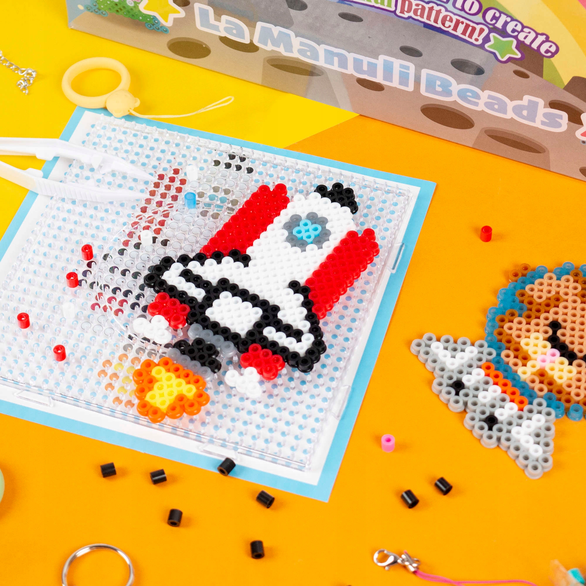 Koraliki do prasowania Kosmiczny ZESTAW DLA CHŁOPCÓW 6000ele Wzory Szablony Materiał karton plastik