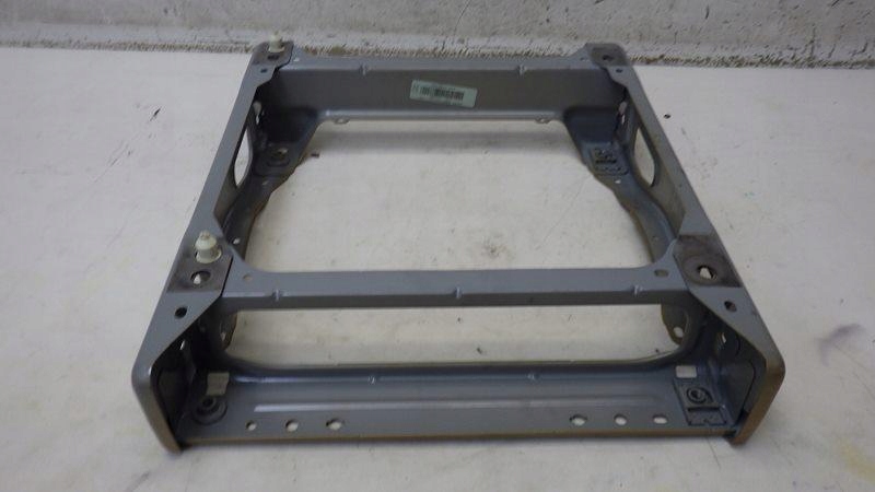диффузор кресло правый передний renault SCENIC IV 1384527100
