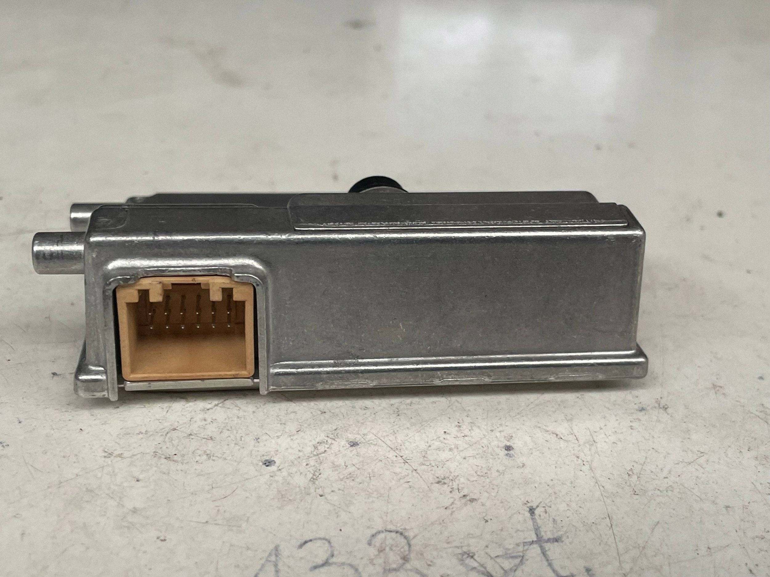 KAMERA PRZEDNIEJ windows (ADAS) CUPRA LEON 5WA980653D @M