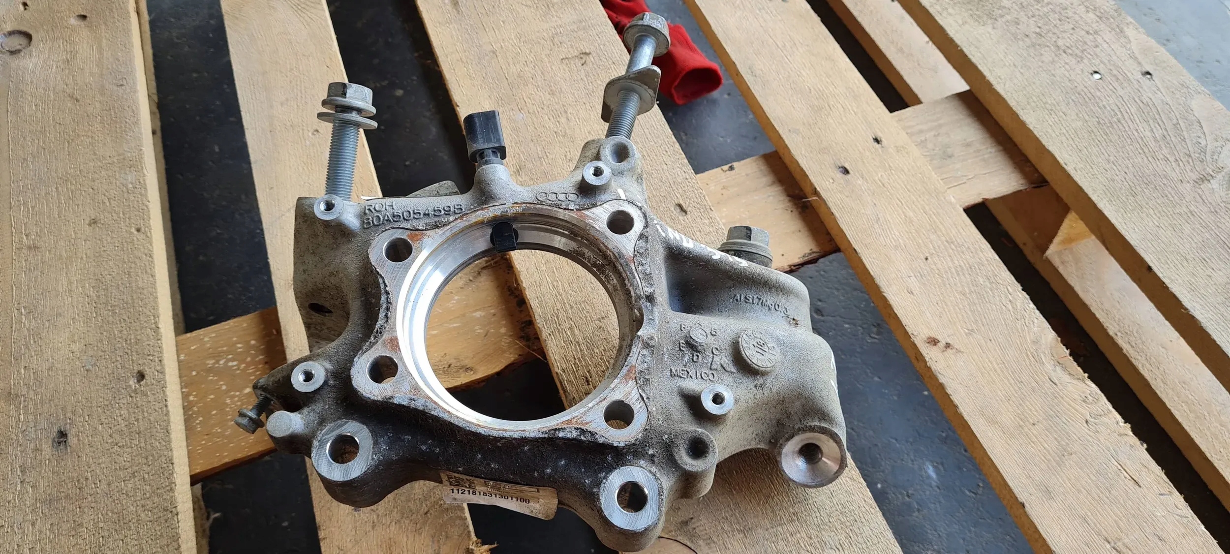 SQ5 Q5 80A swing left left rear part 80A505459B