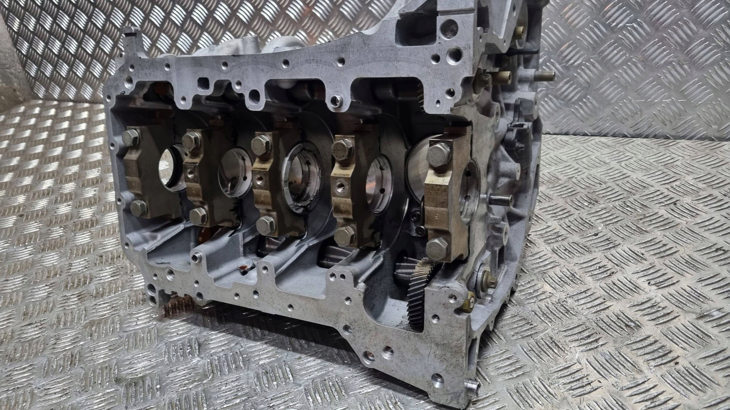 BLOK motora NOMINAL 7797922 N47D20A BMW E60 E61 E83 E84 E87 E90 E91 2.0 D